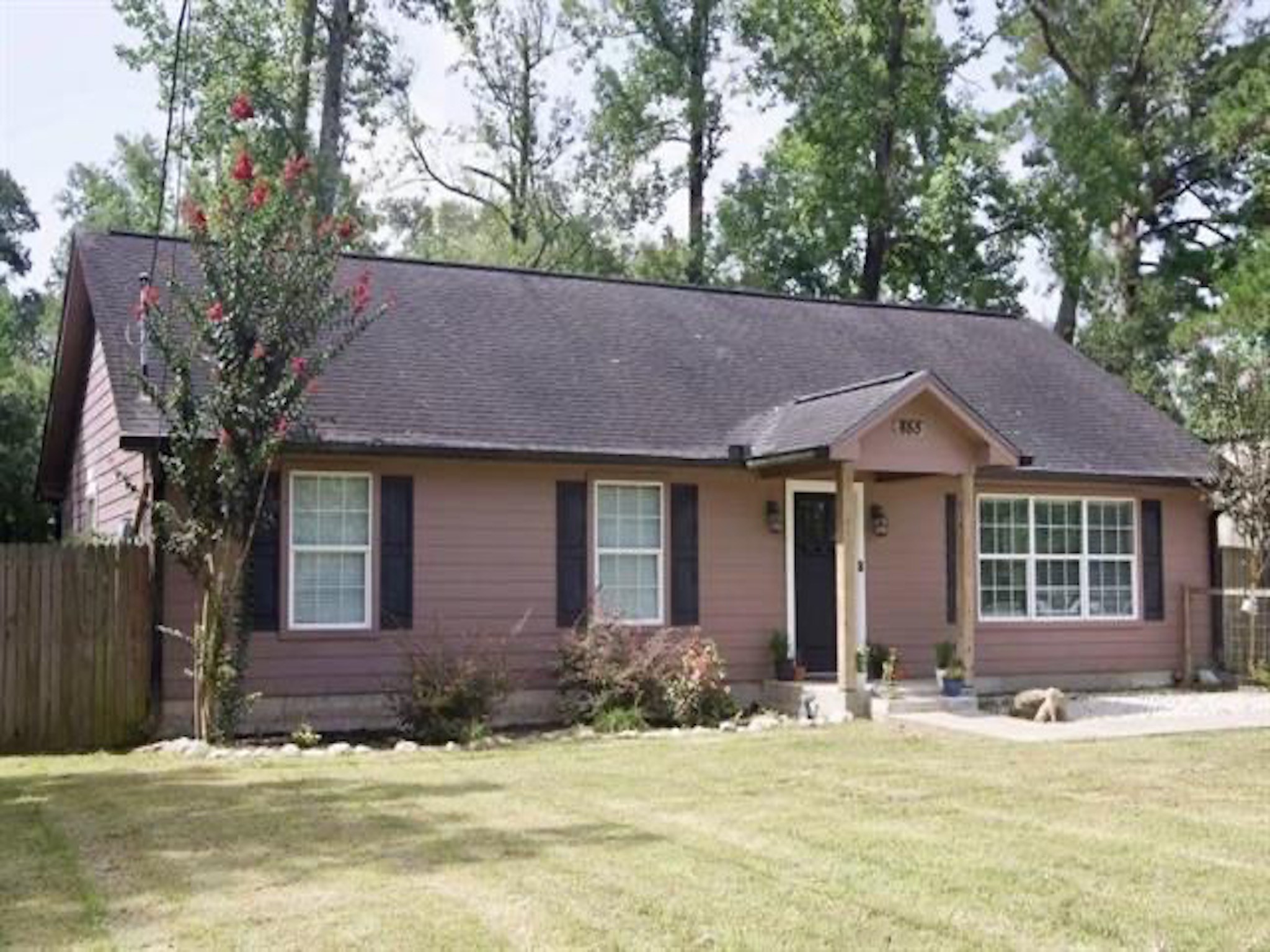 855 Goliad Street Property Photo 1