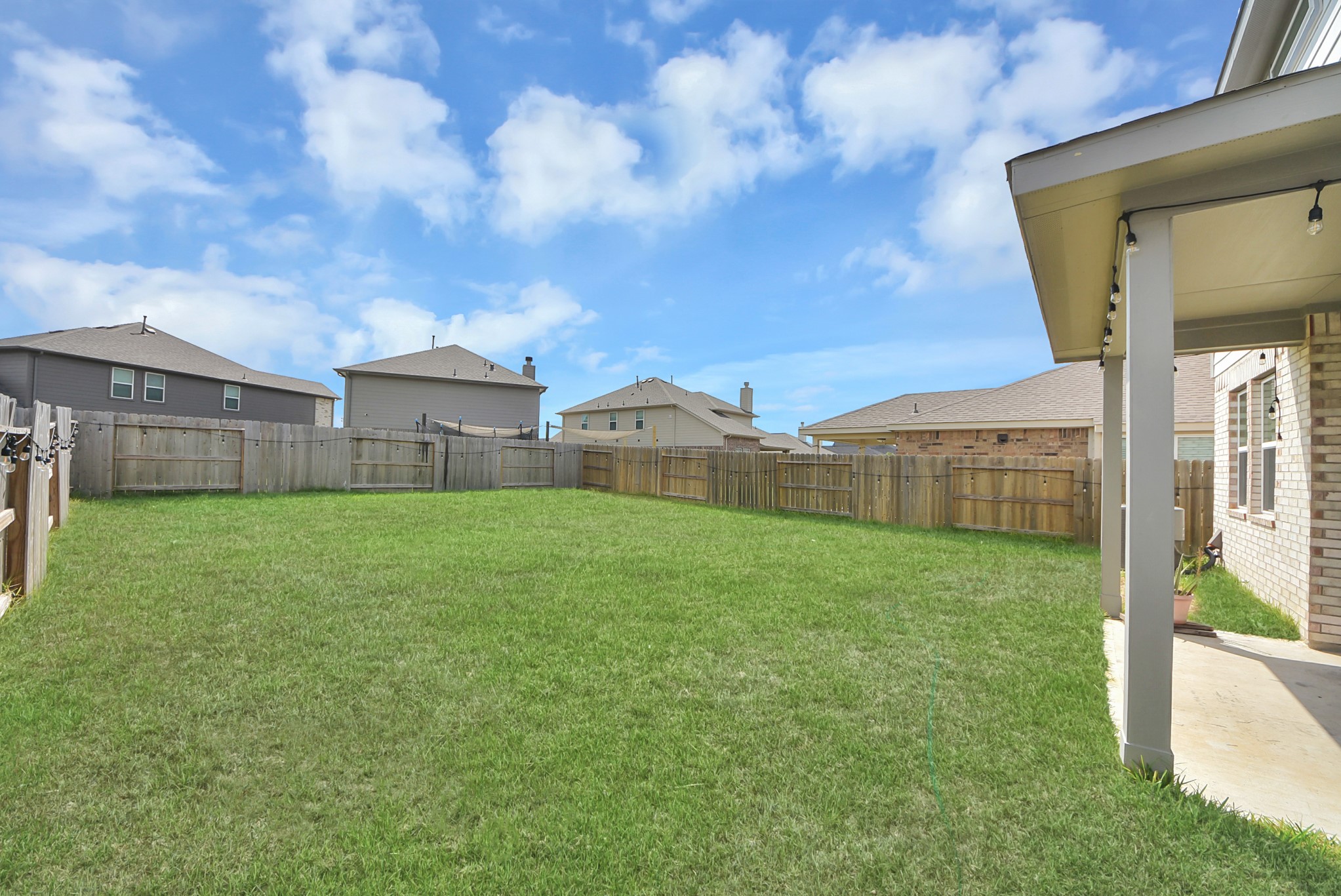 21223 Shore Bluff Drive Property Photo 6