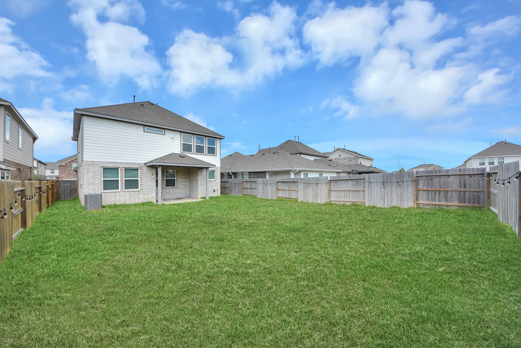 21223 Shore Bluff Drive Property Photo 8