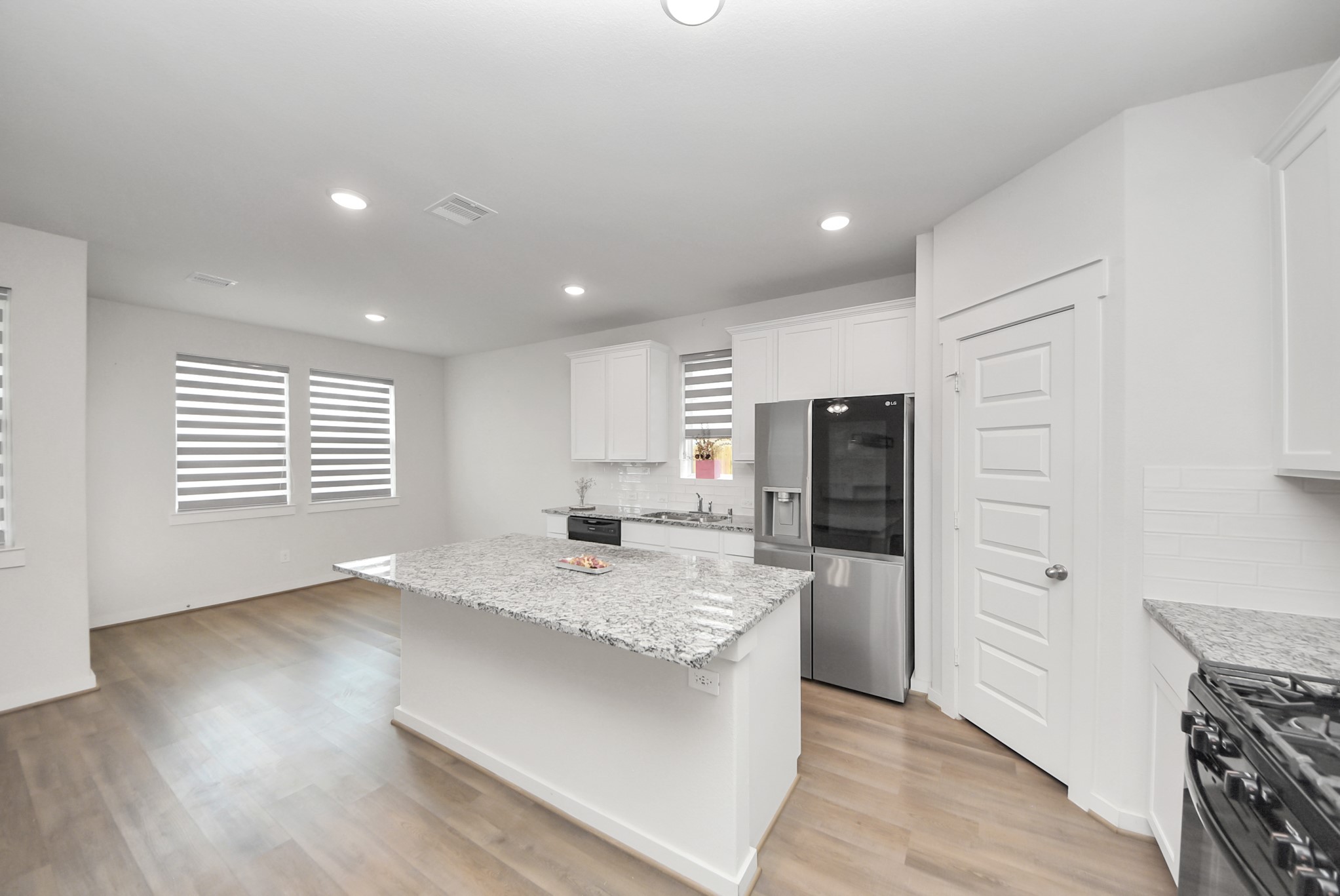 21223 Shore Bluff Drive Property Photo 18