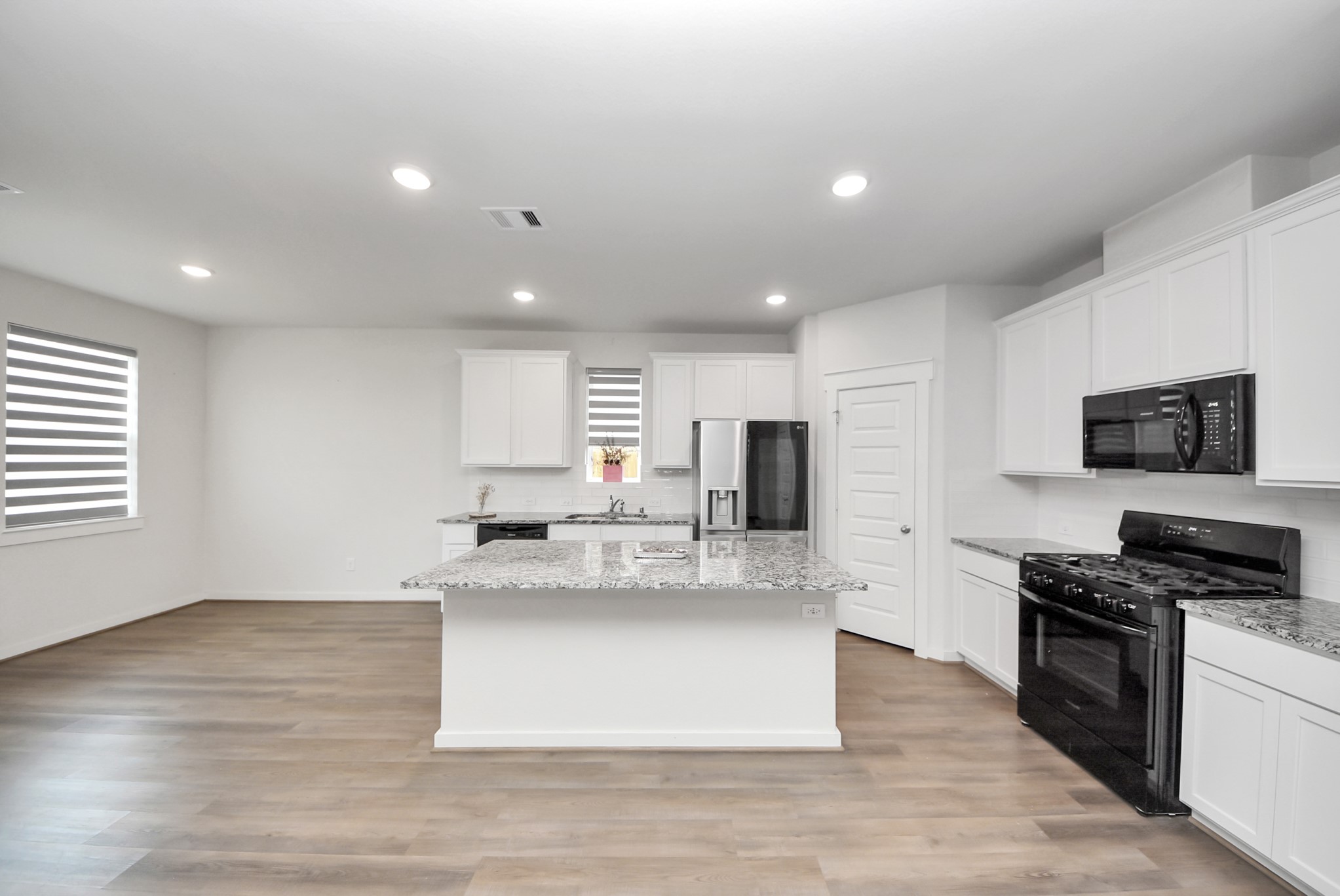21223 Shore Bluff Drive Property Photo 19