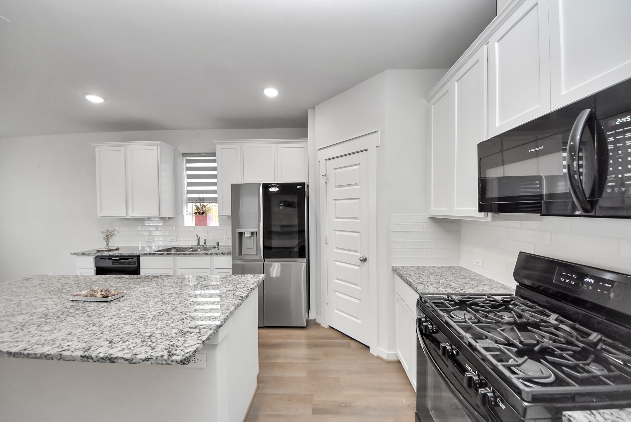 21223 Shore Bluff Drive Property Photo 21