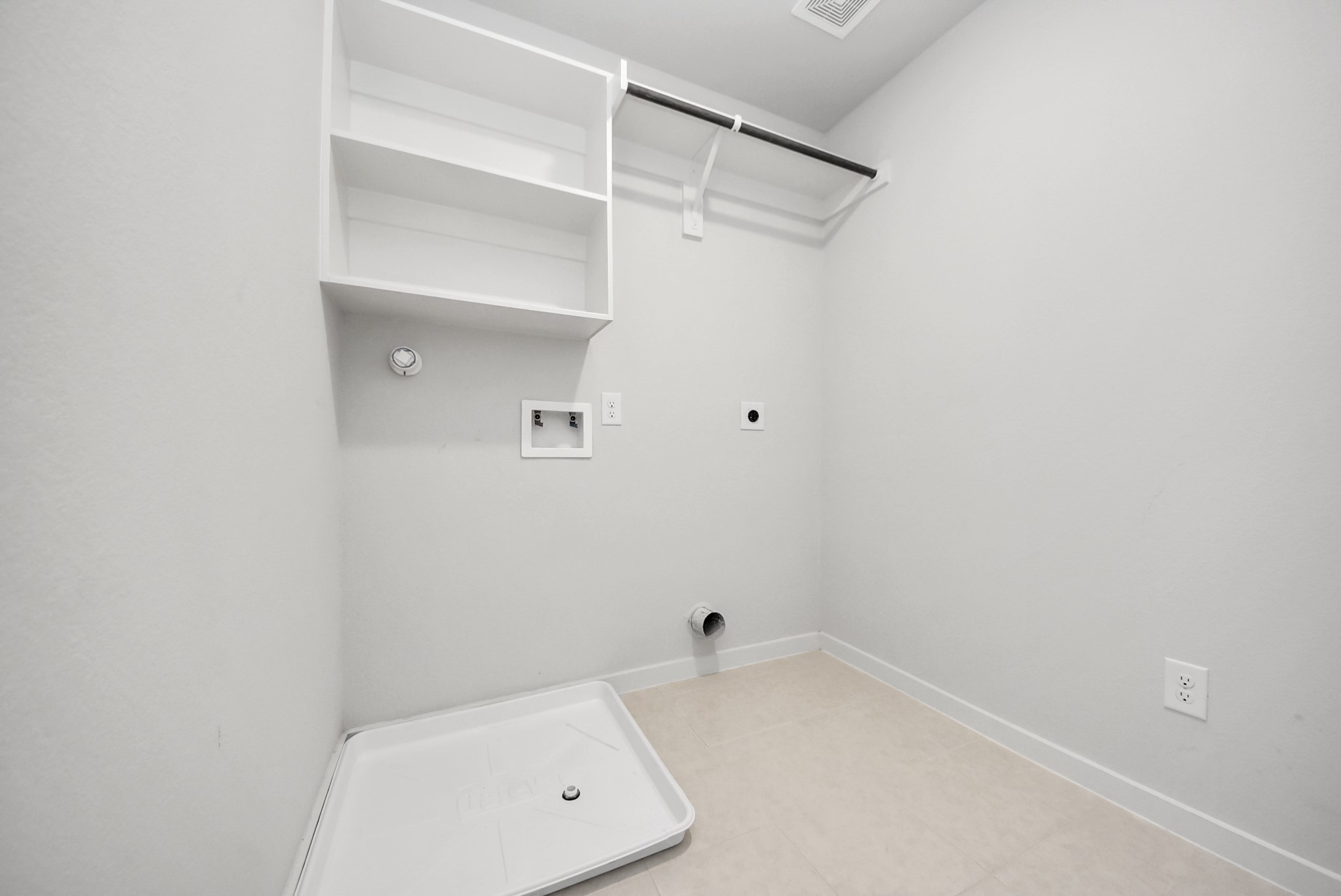 21223 Shore Bluff Drive Property Photo 32