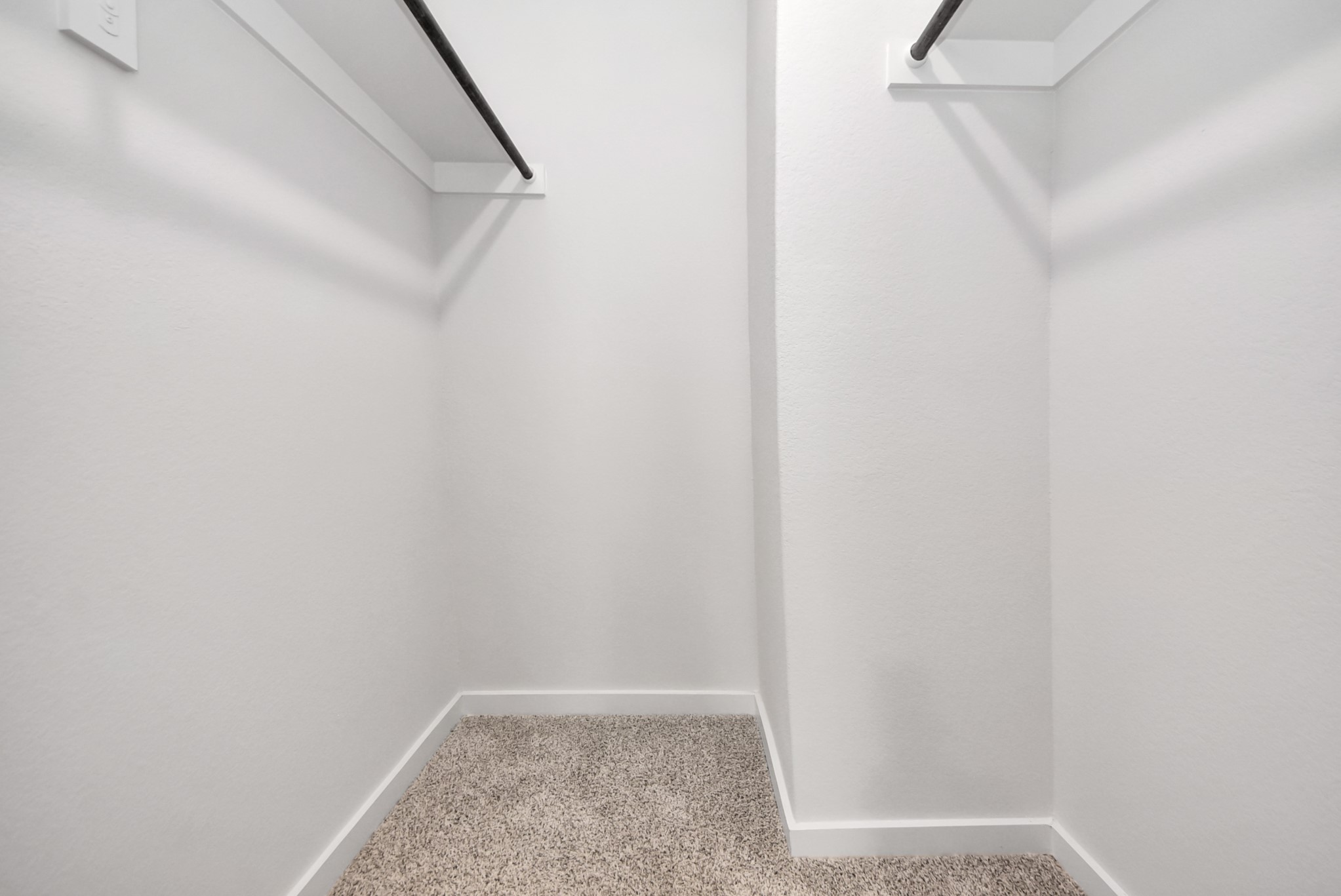 21223 Shore Bluff Drive Property Photo 38