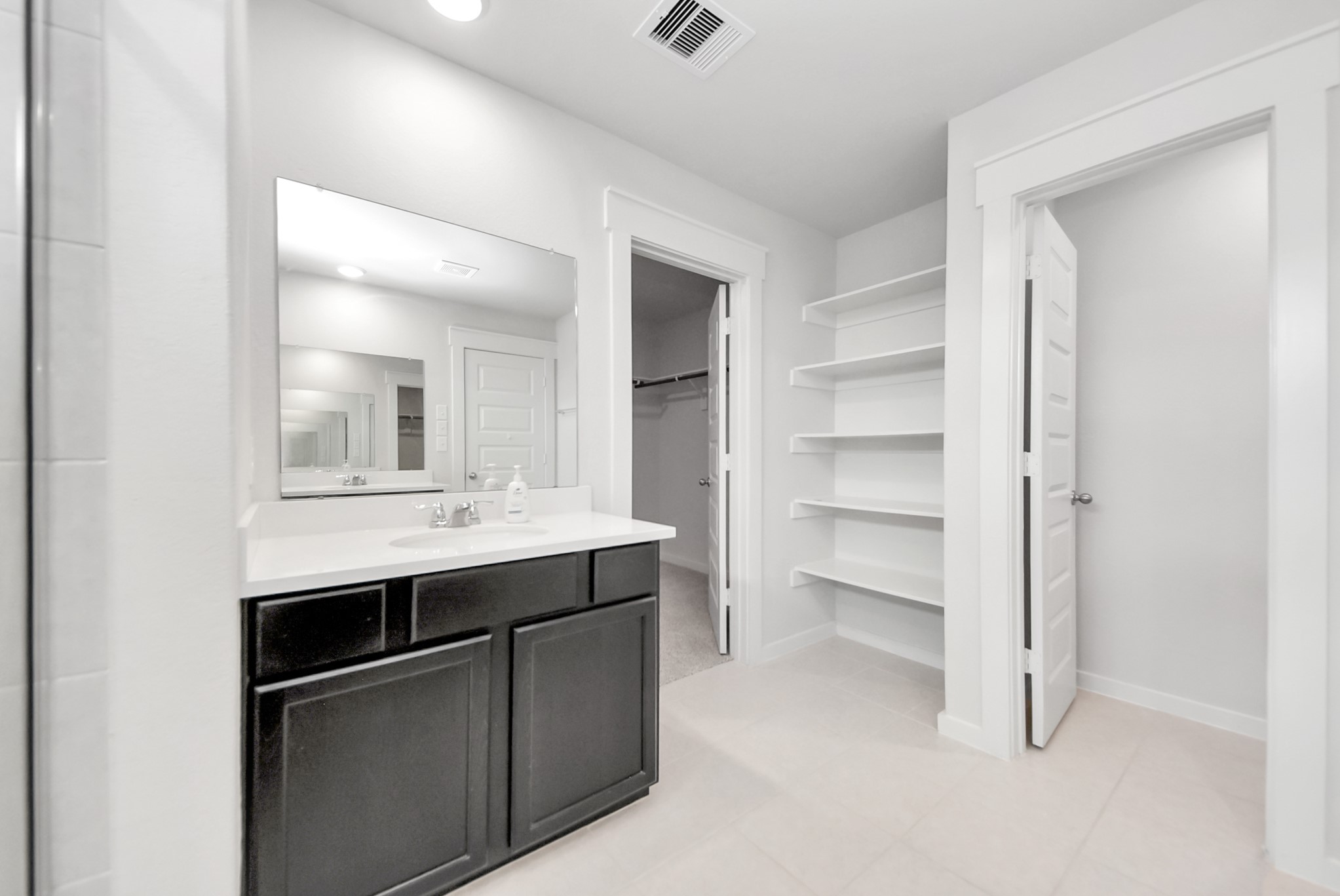 21223 Shore Bluff Drive Property Photo 46