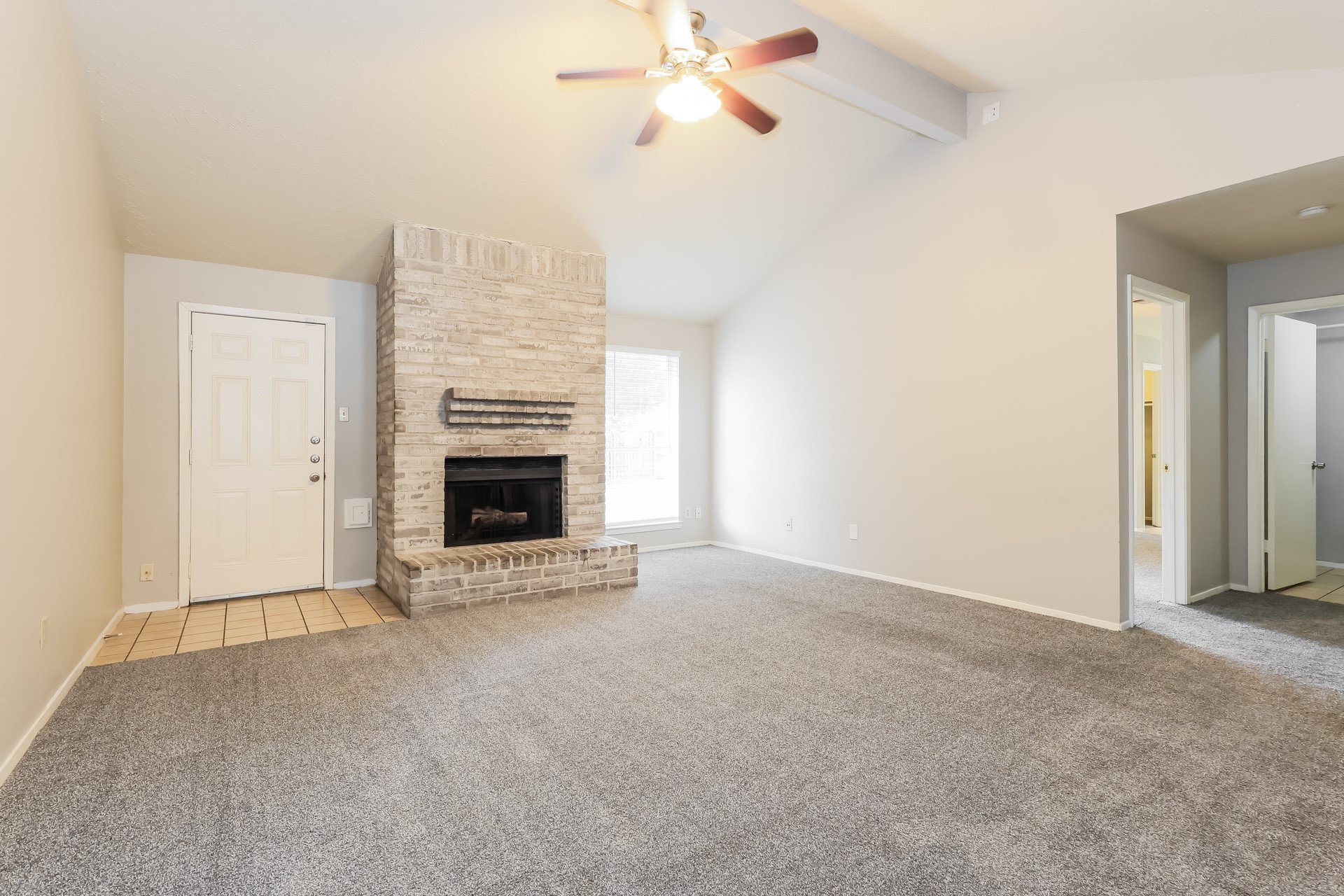 2118 Knollbrook Lane Property Photo 6