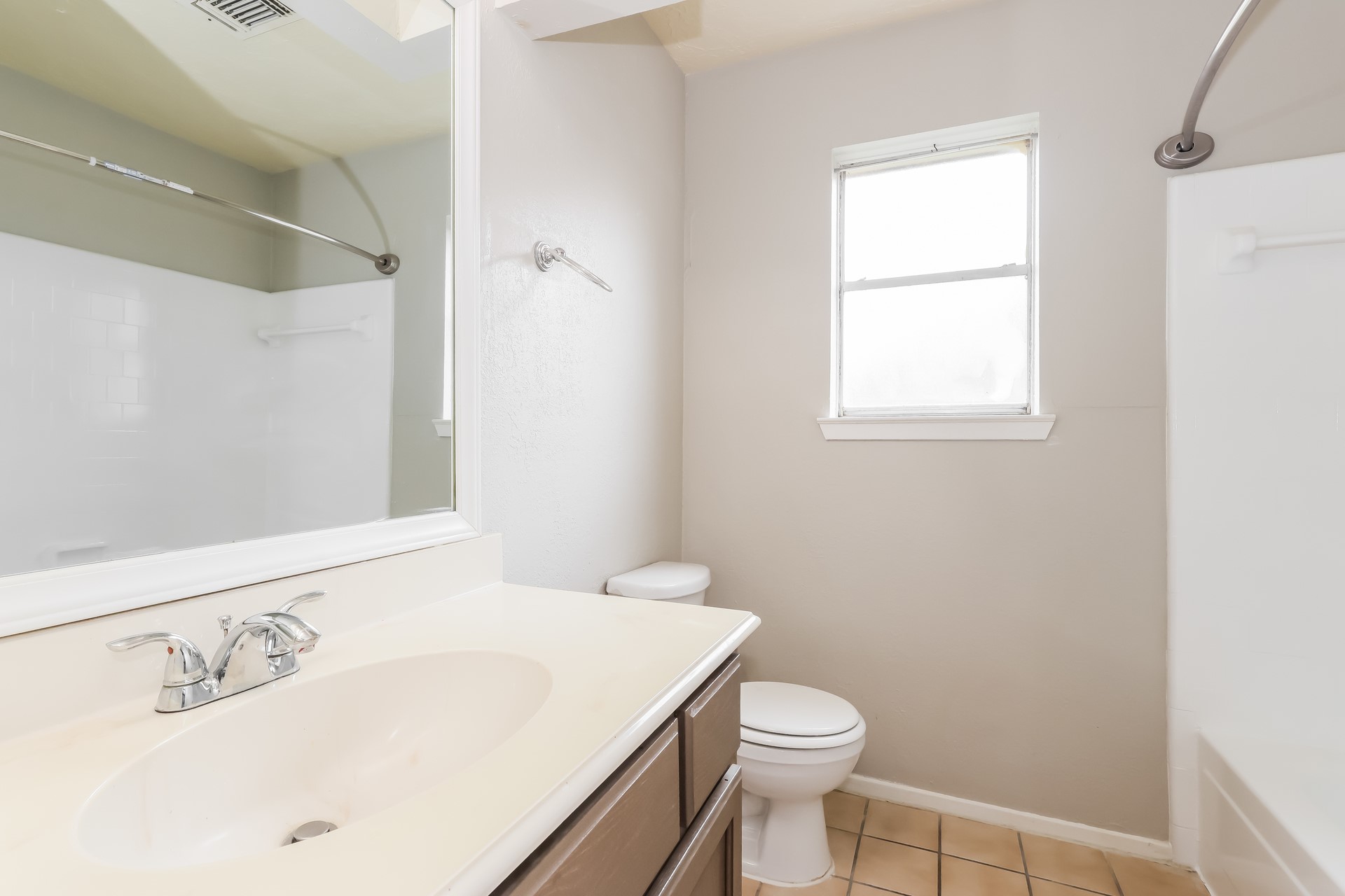 2118 Knollbrook Lane Property Photo 17