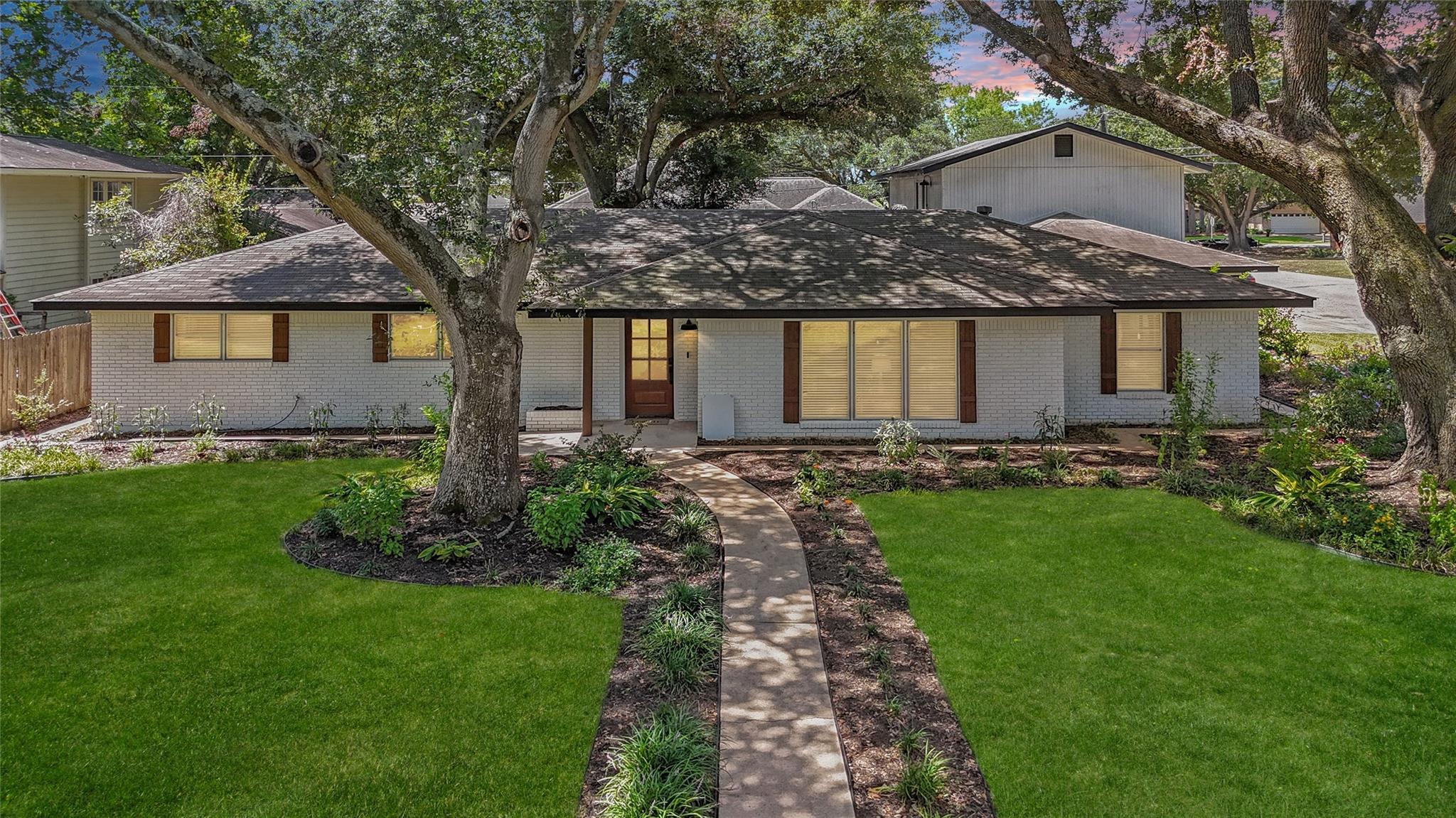 1409 Kathy Avenue, Sealy Tx 77474 Property Photo 1