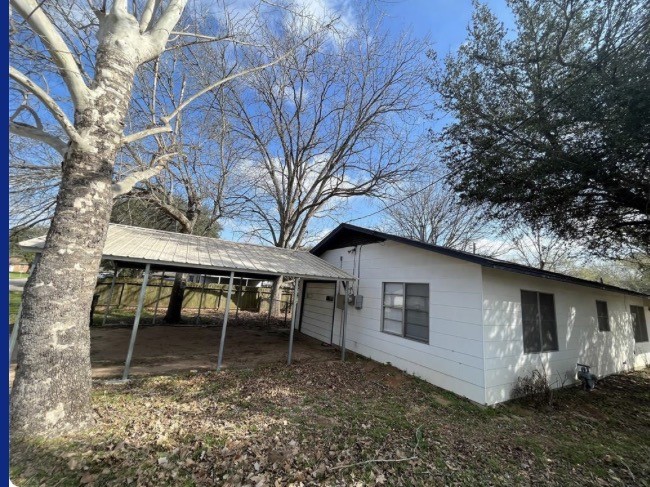114 Irwin Property Photo 16