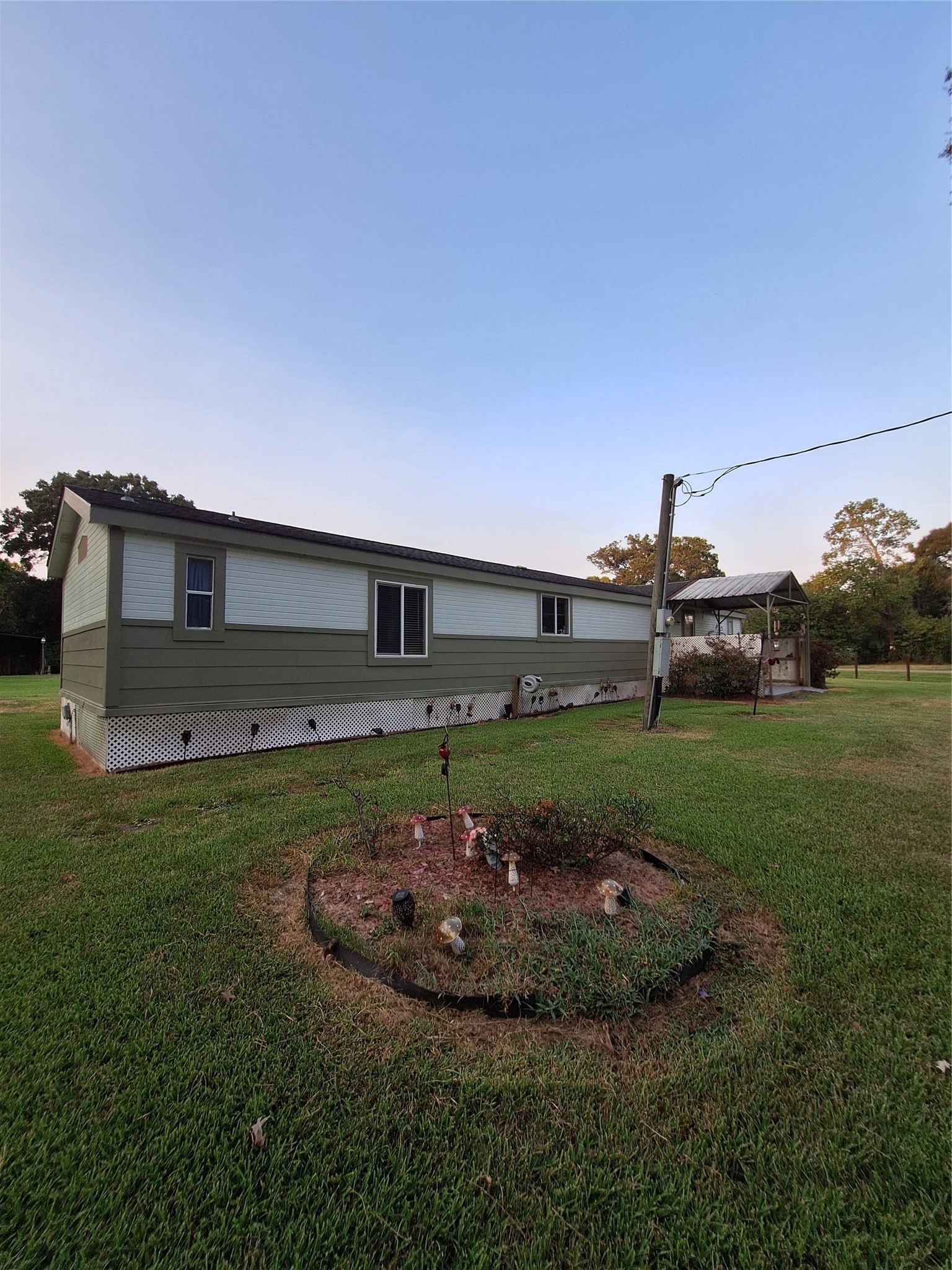 119 County Road 4534 Property Photo 2