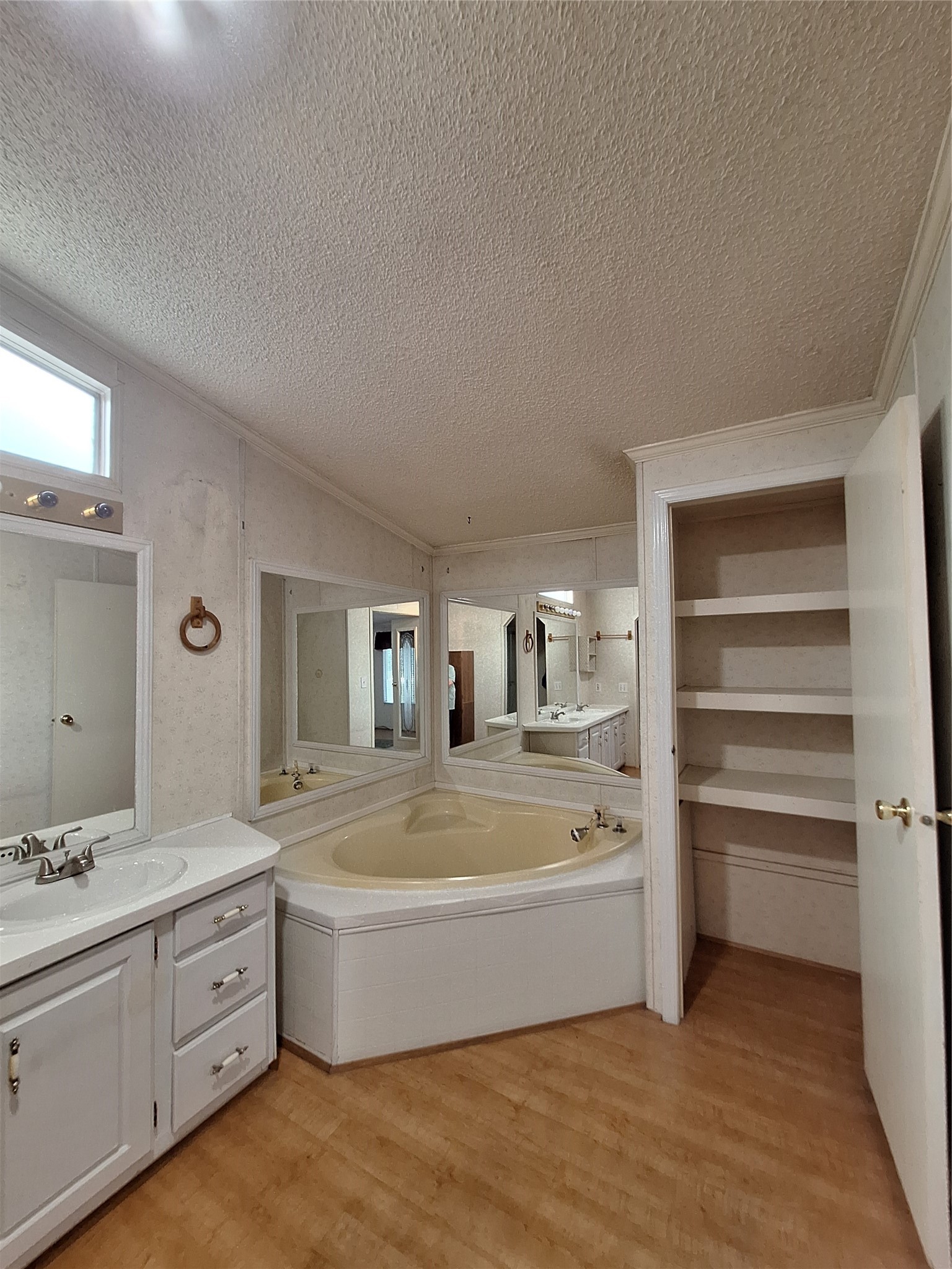 119 County Road 4534 Property Photo 10