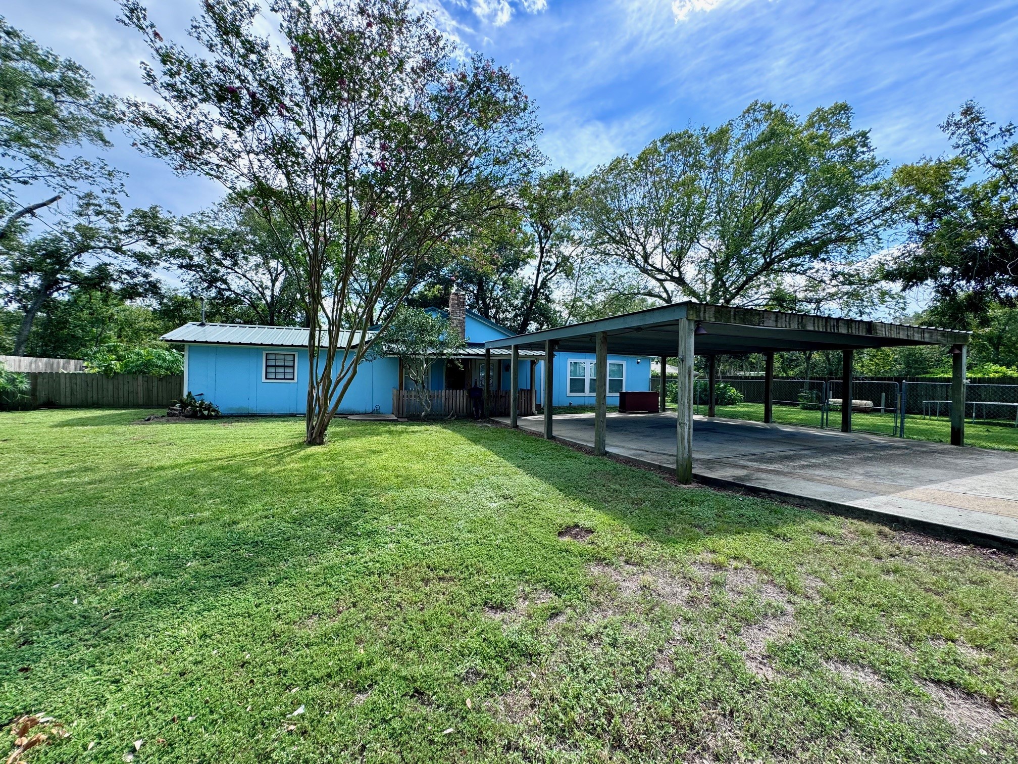 1937 Red Bluff Road Property Photo 1