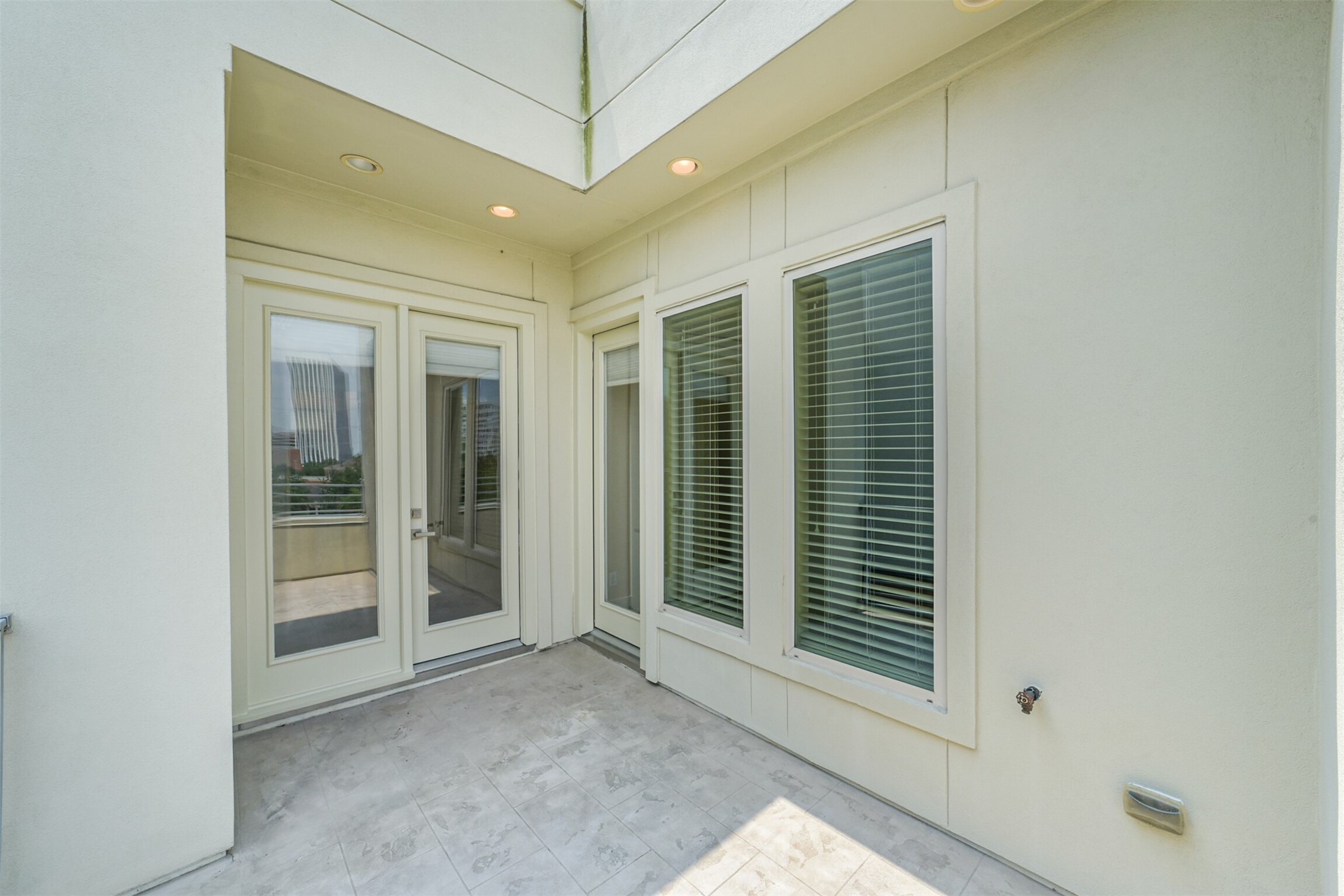 5425 Hidalgo Street A Property Photo 9