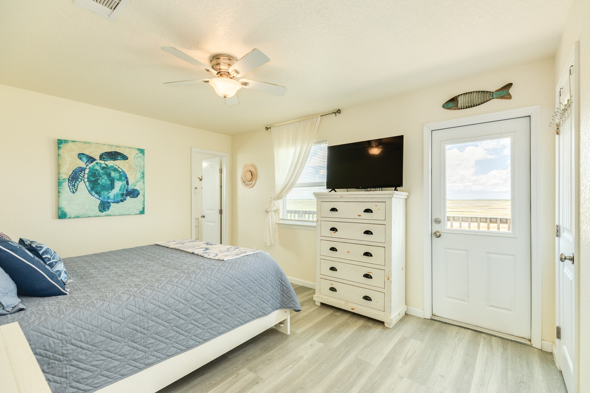 2935 Blue Water Highway Property Photo 25