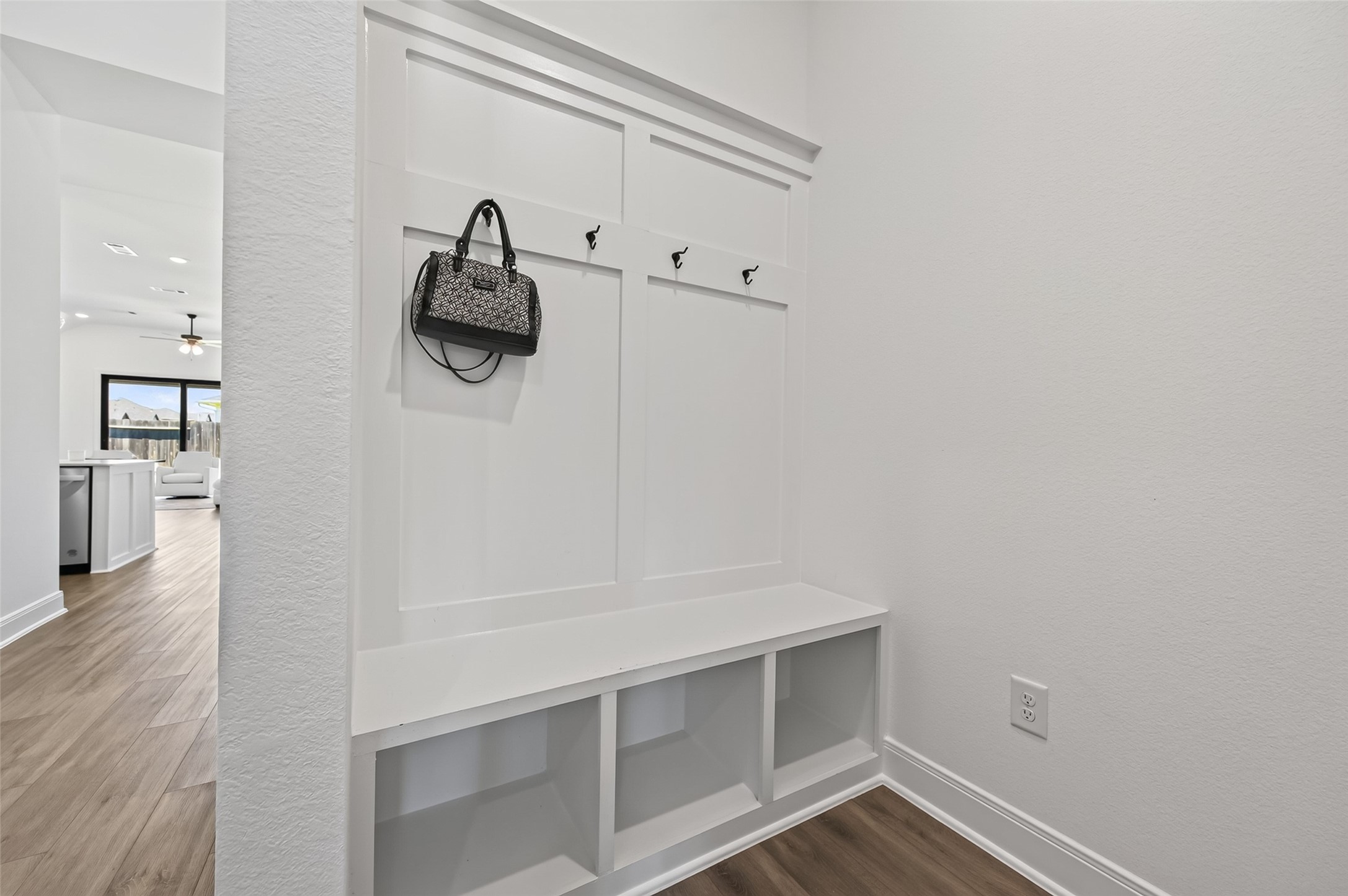 18218 Ellerden Forest Drive Property Photo 6