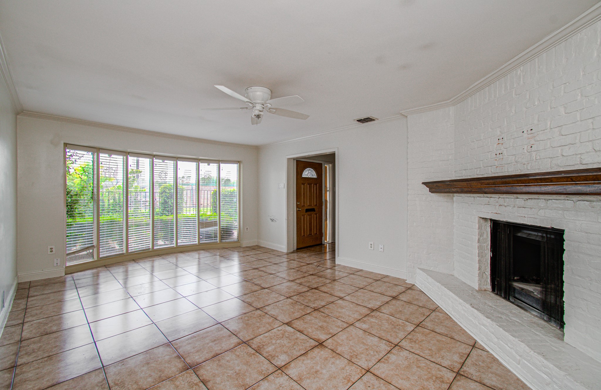 823 S Ripple Creek Drive Property Photo 9