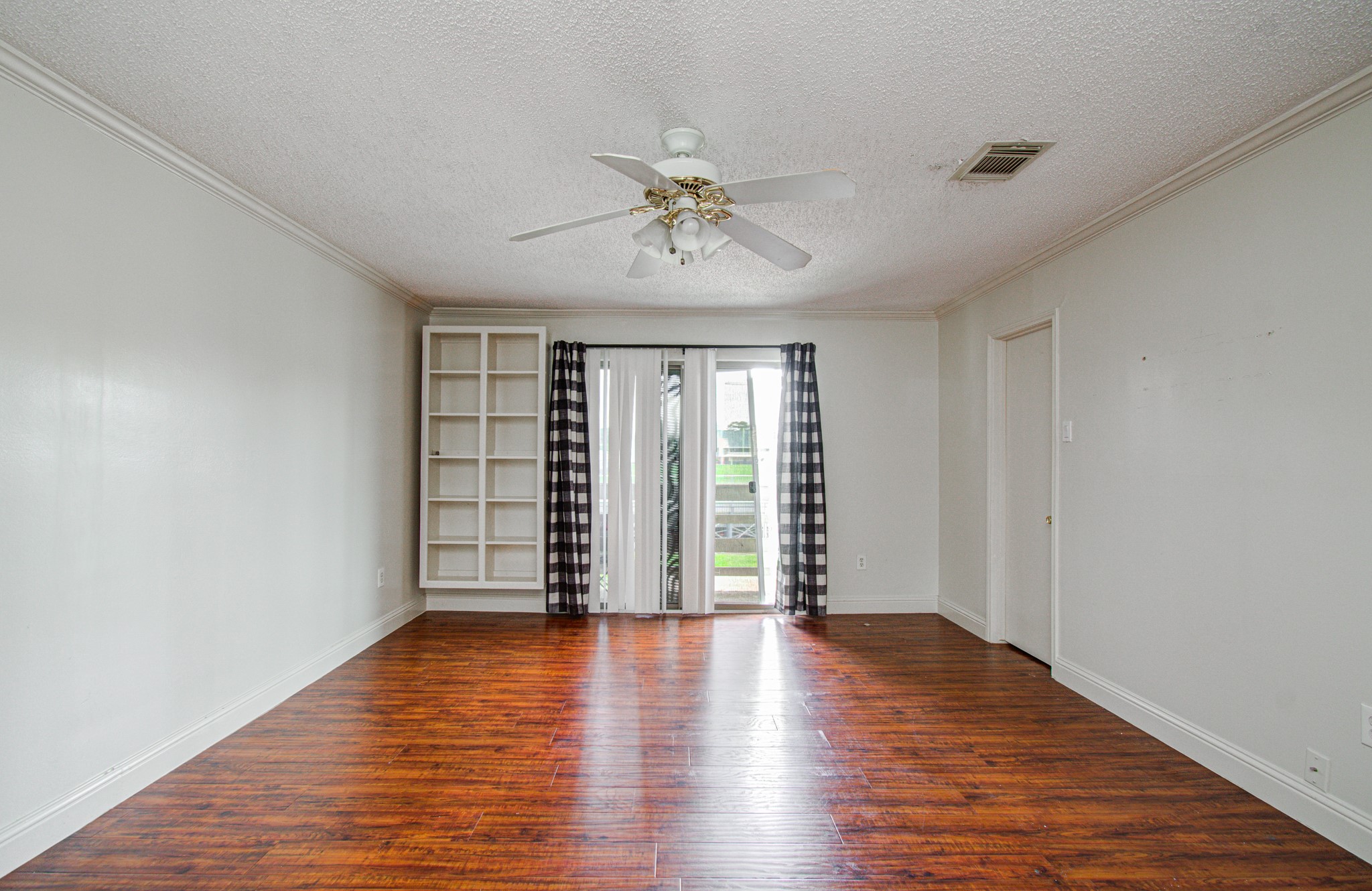 823 S Ripple Creek Drive Property Photo 26