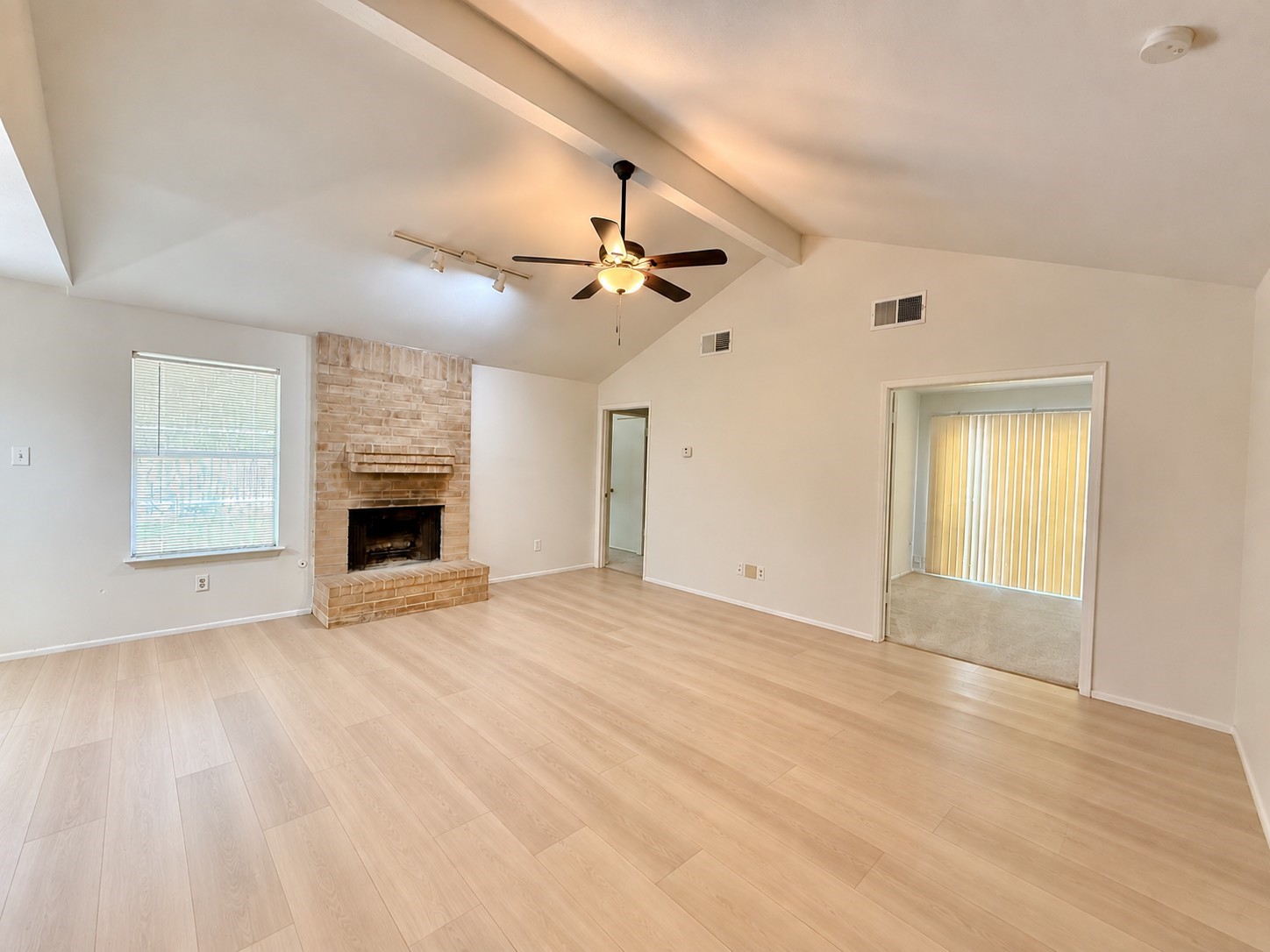16 Rock Pine Court Property Photo 1