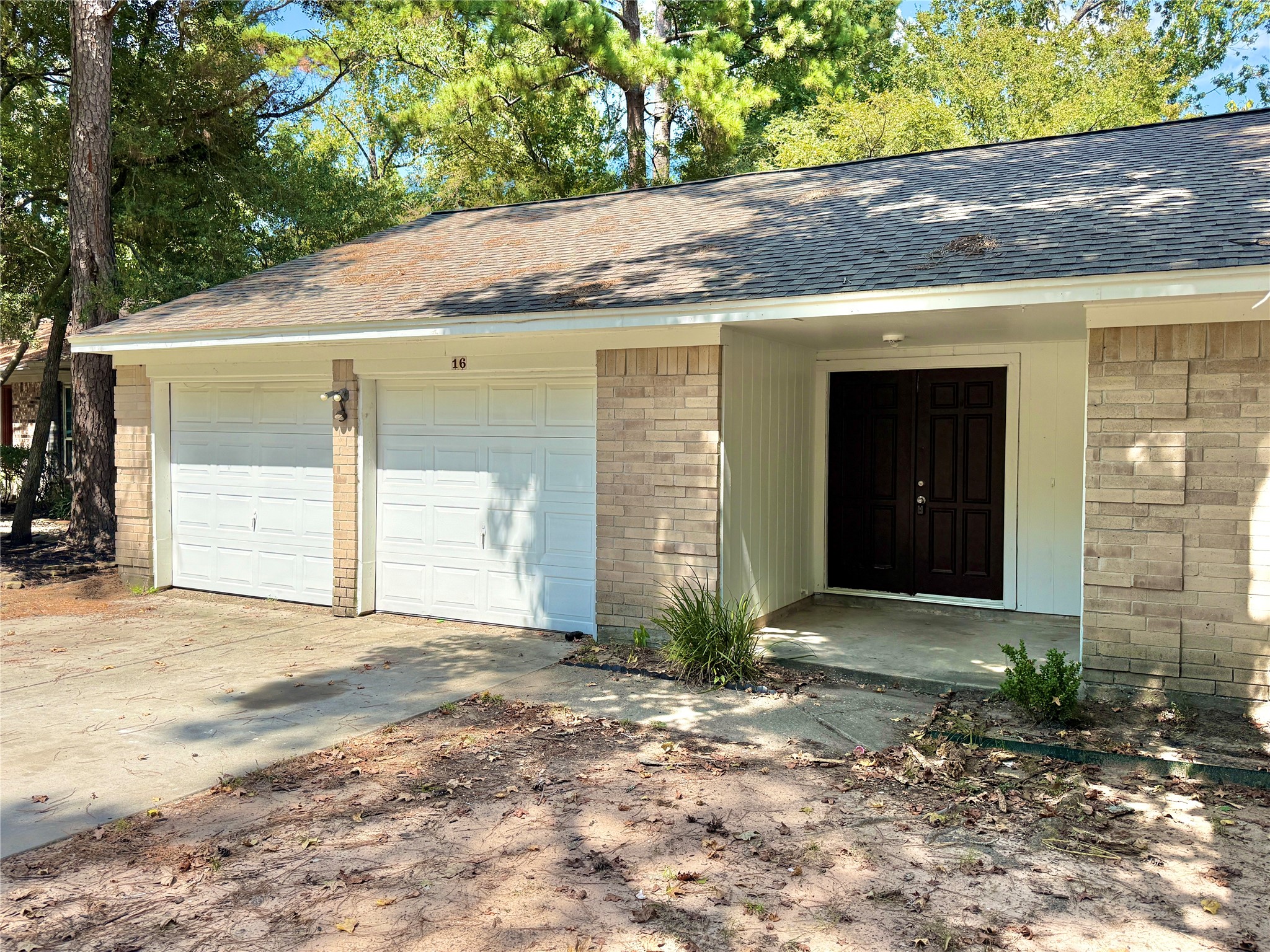 16 Rock Pine Court Property Photo 3