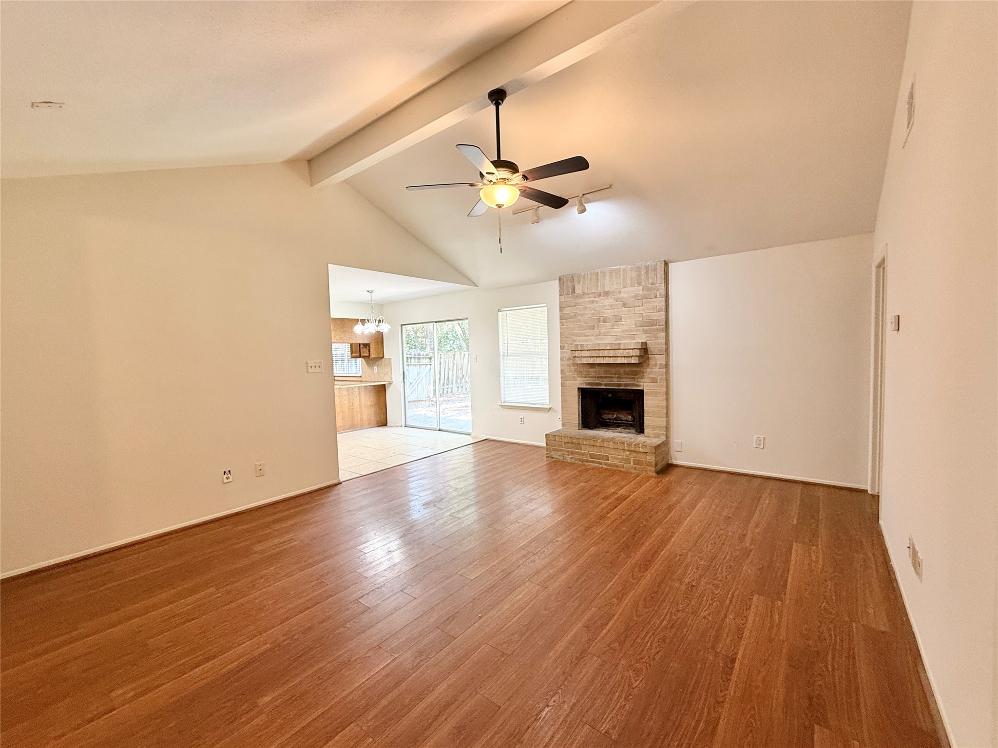 16 Rock Pine Court Property Photo 6