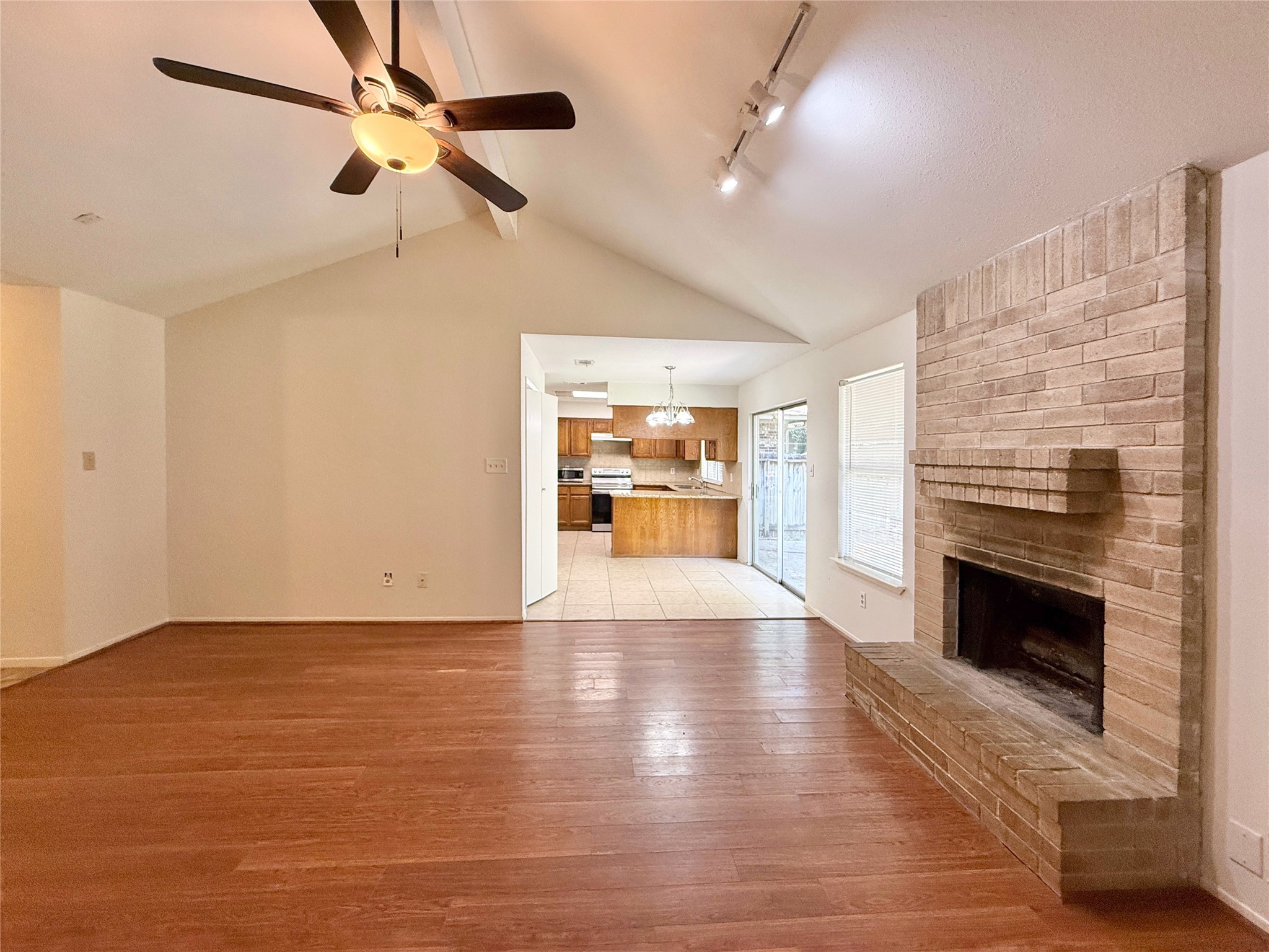 16 Rock Pine Court Property Photo 7