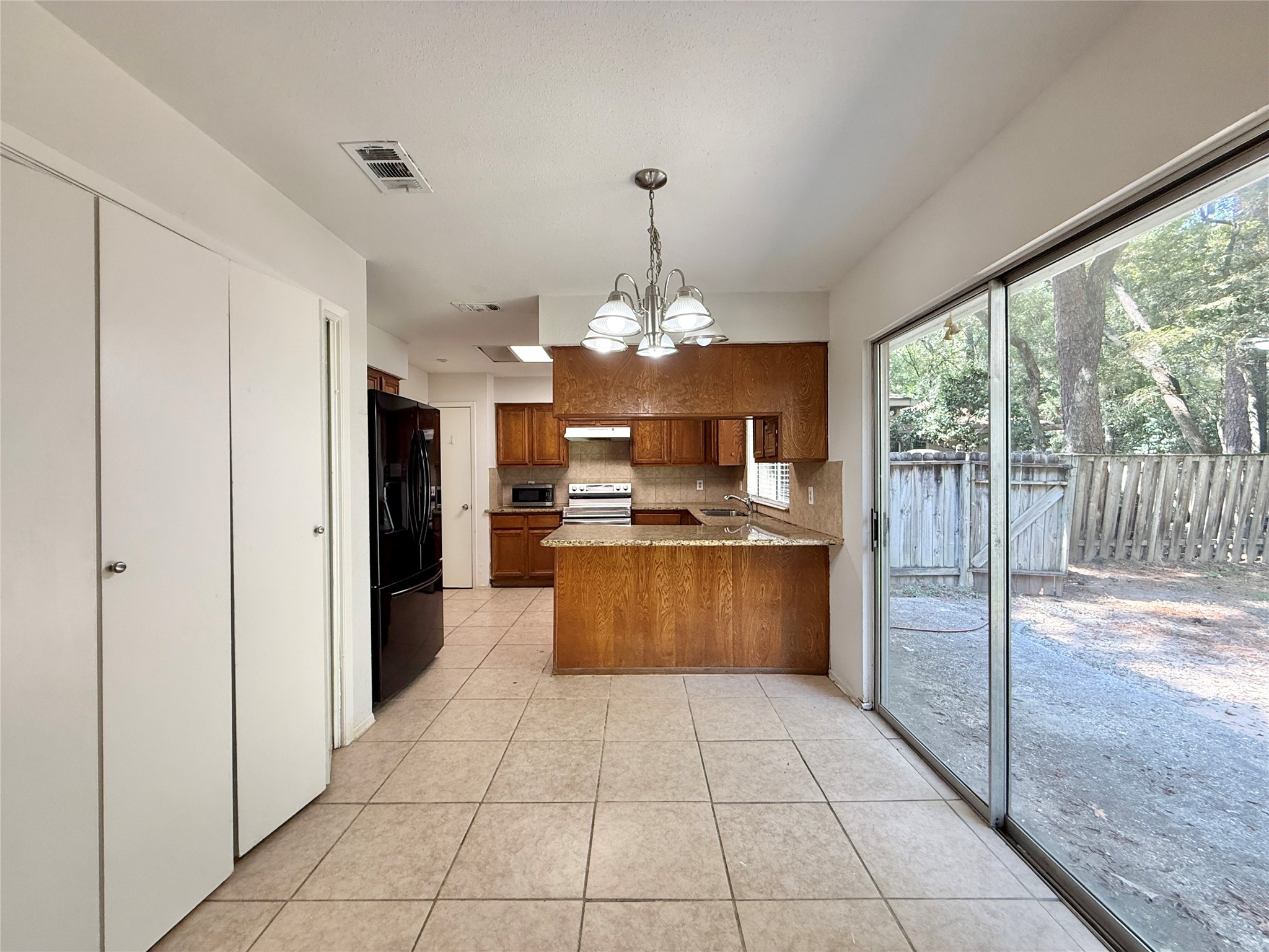 16 Rock Pine Court Property Photo 9