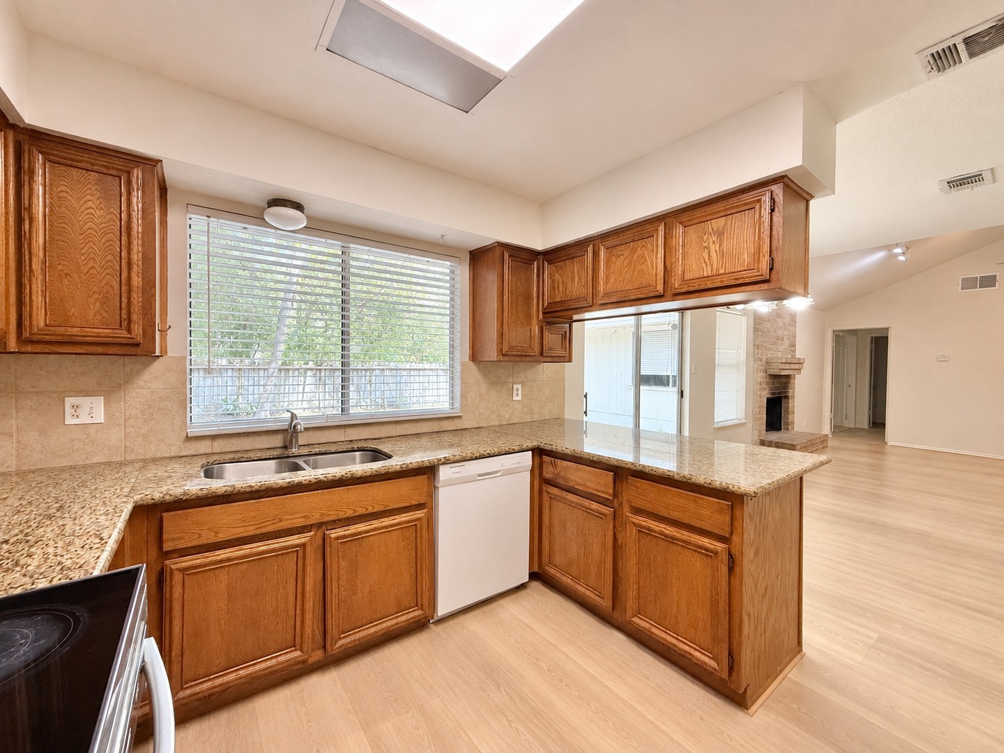 16 Rock Pine Court Property Photo 11