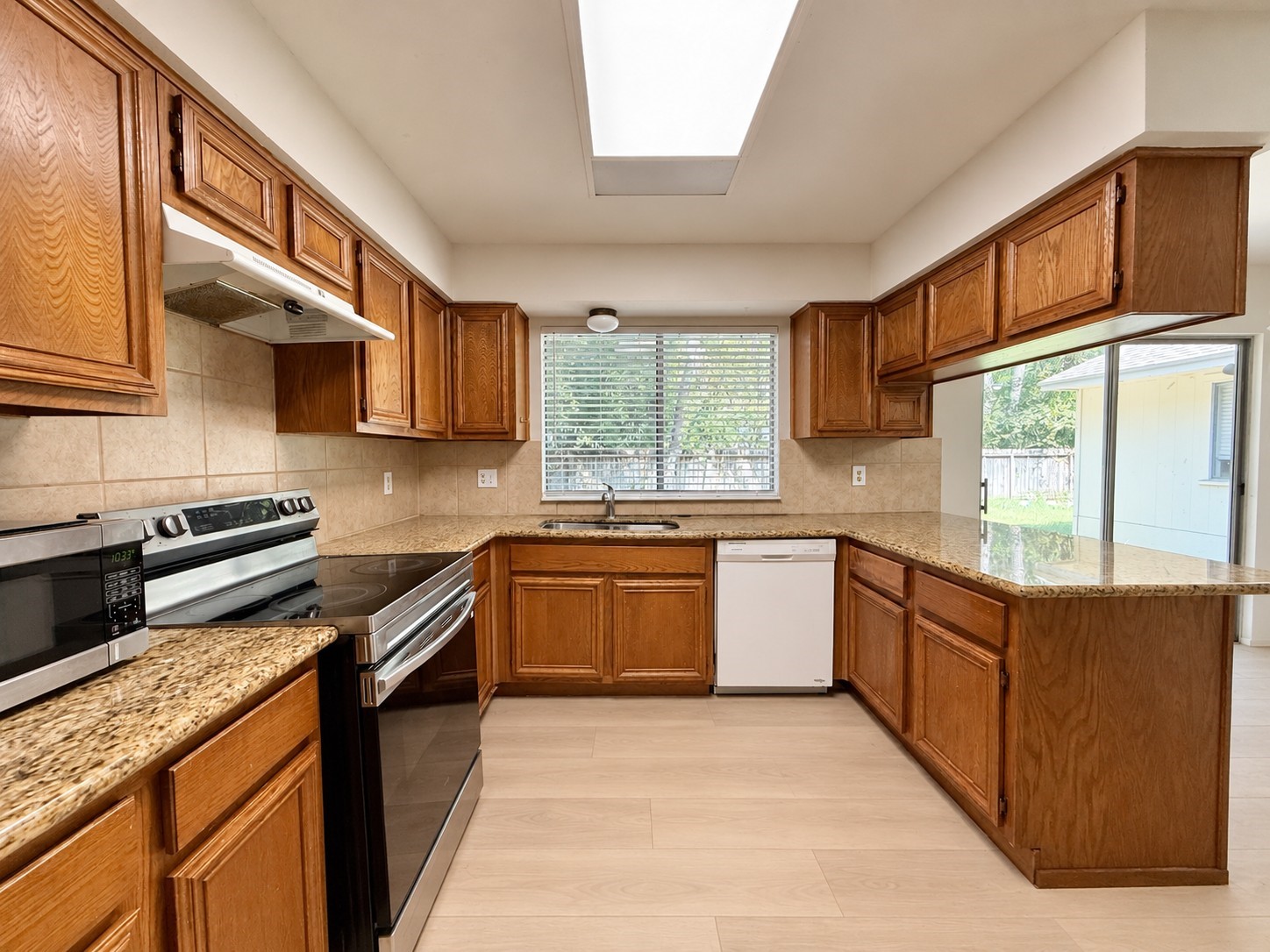 16 Rock Pine Court Property Photo 15