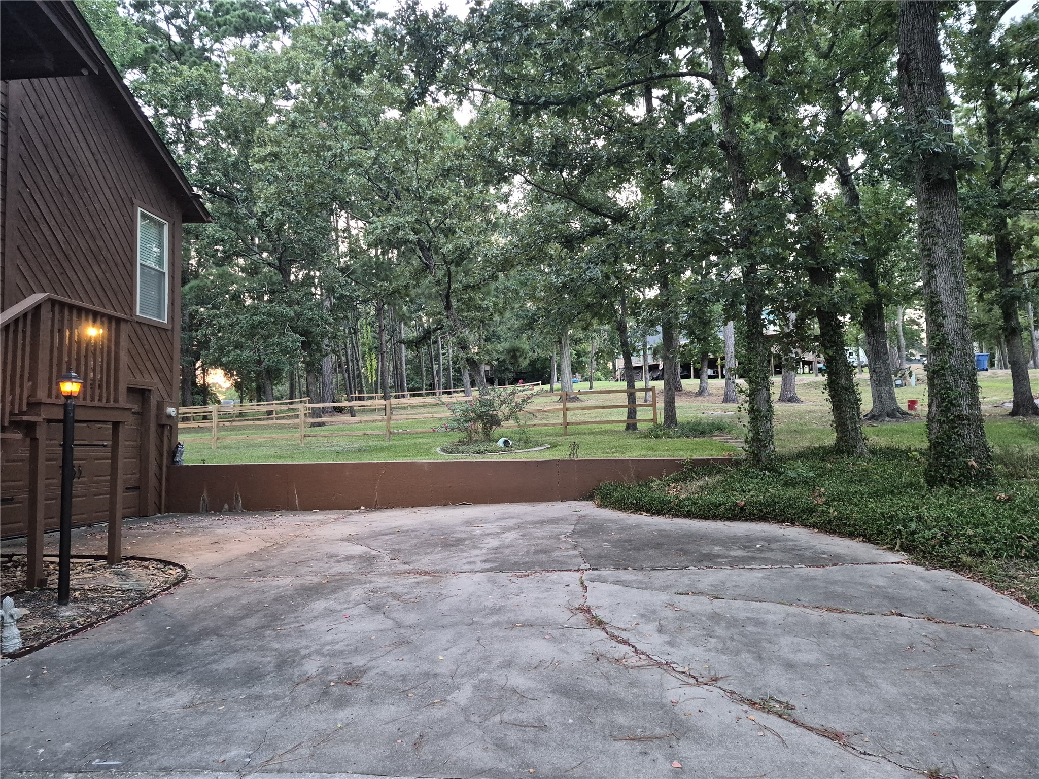 330 Holiday Lane Property Photo 4