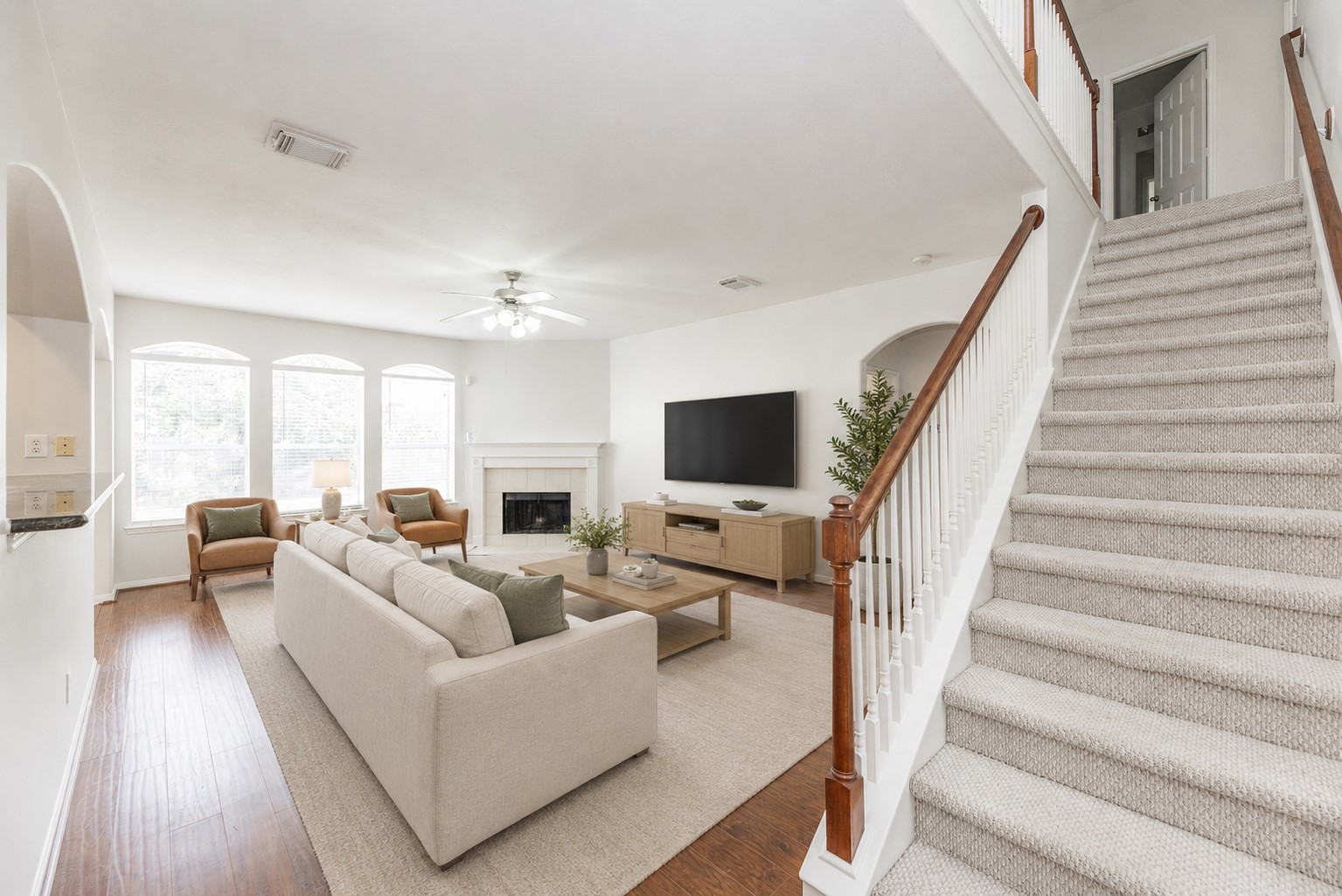 4119 Maurice Way Property Photo 4