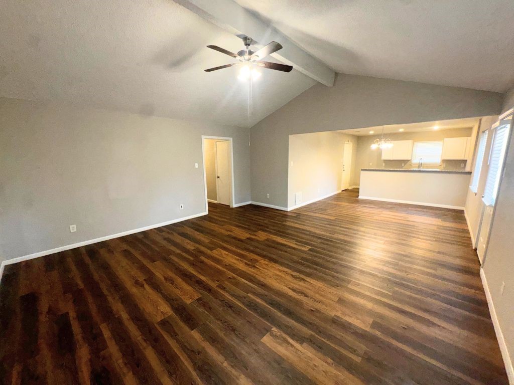 723 Cherry Valley Drive Property Photo 3