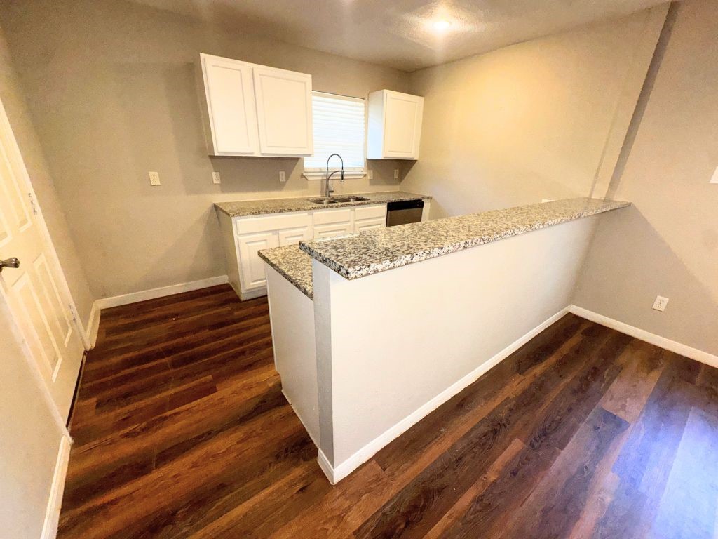 723 Cherry Valley Drive Property Photo 7