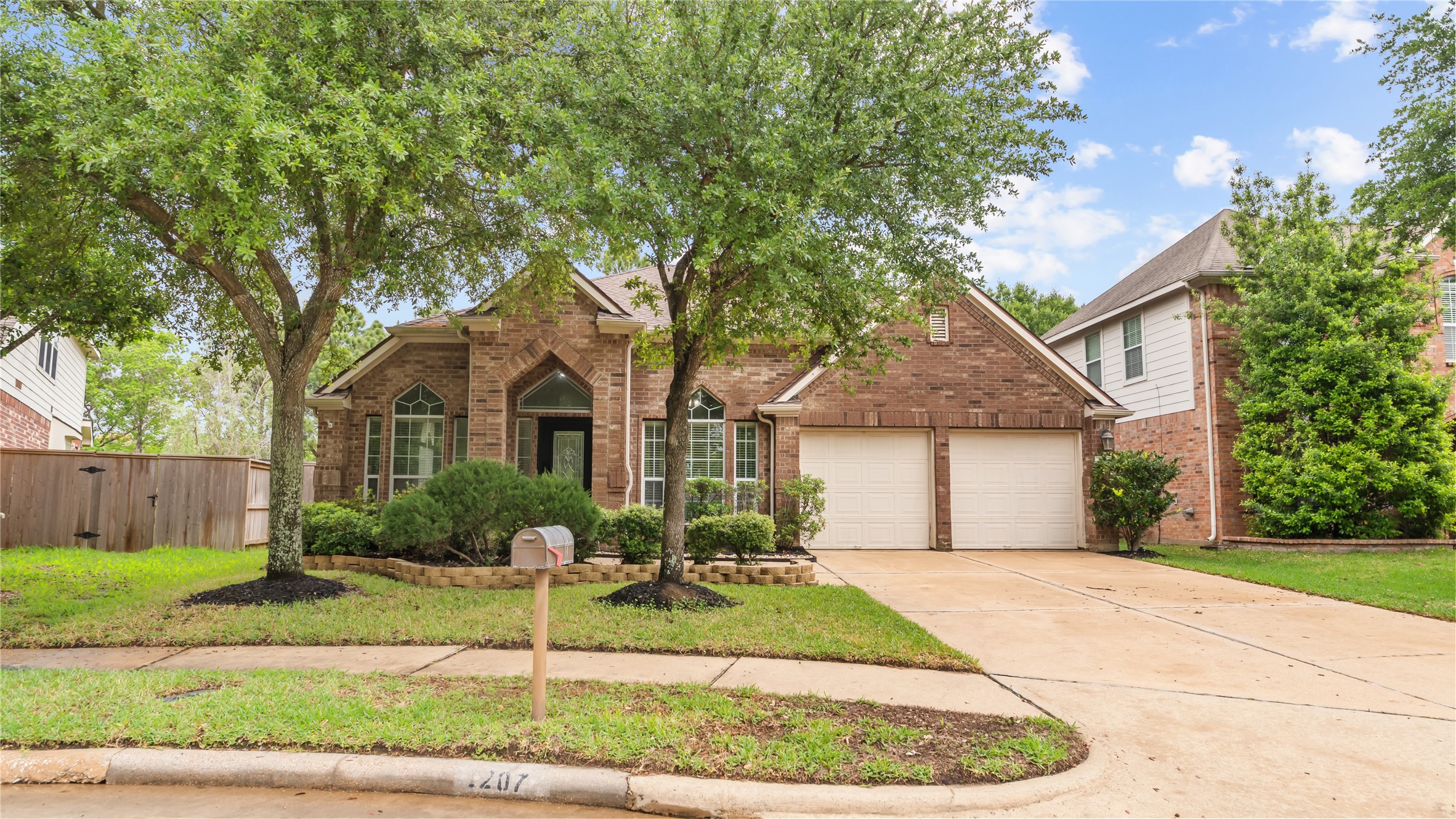 1207 Walston Ridge Drive Property Photo 1