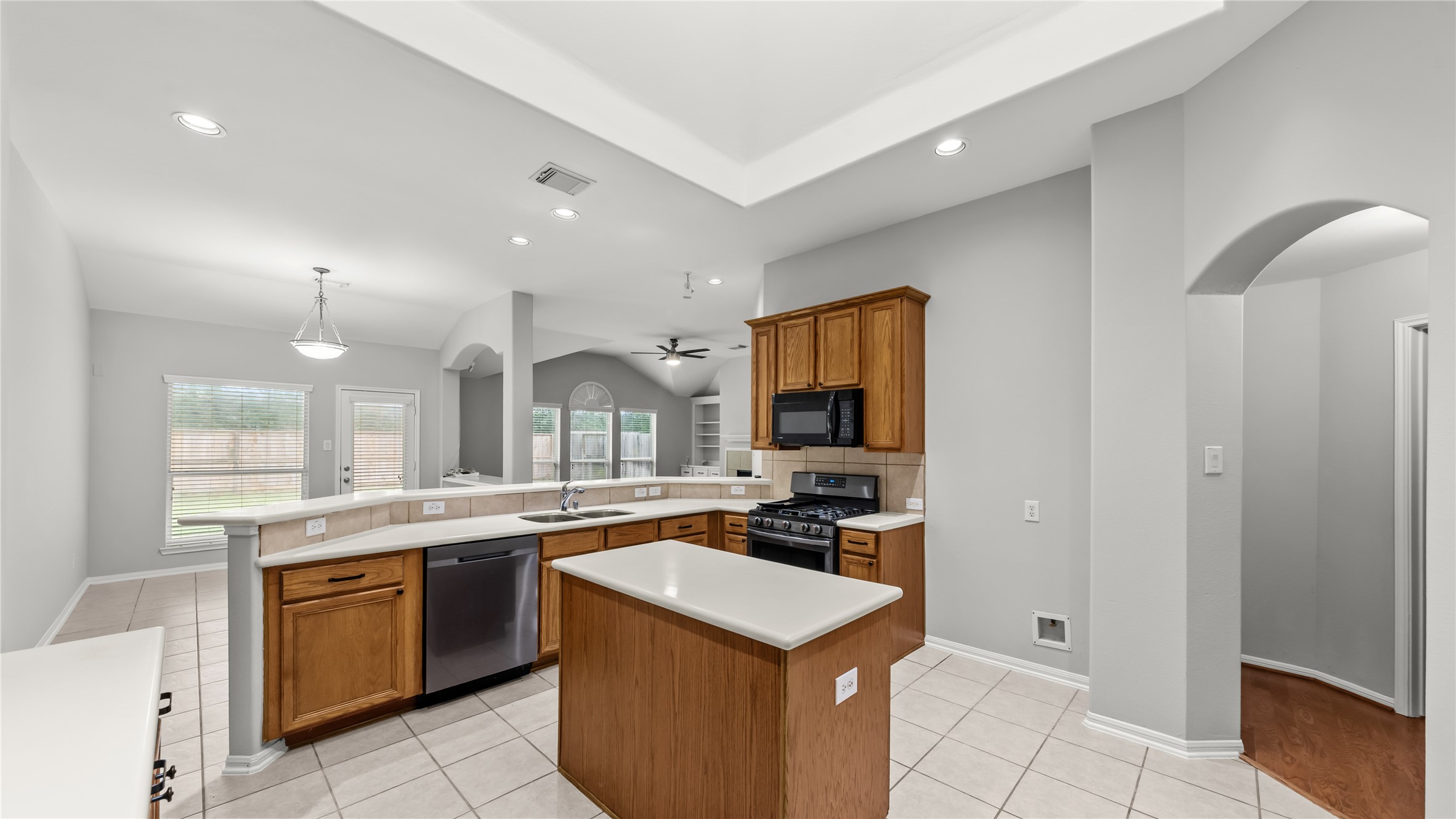 1207 Walston Ridge Drive Property Photo 15
