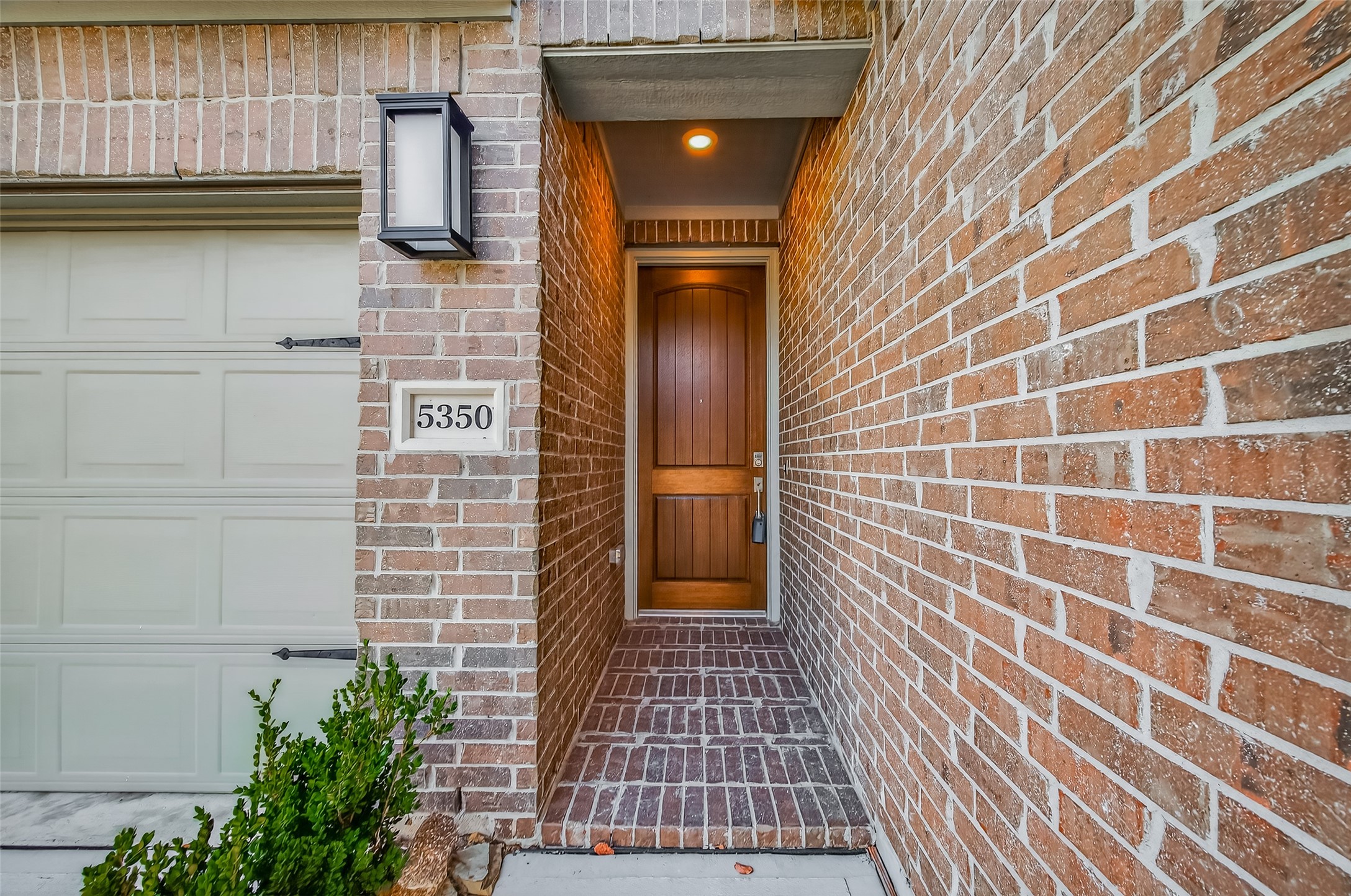 5350 Lantana River Lane Property Photo 3