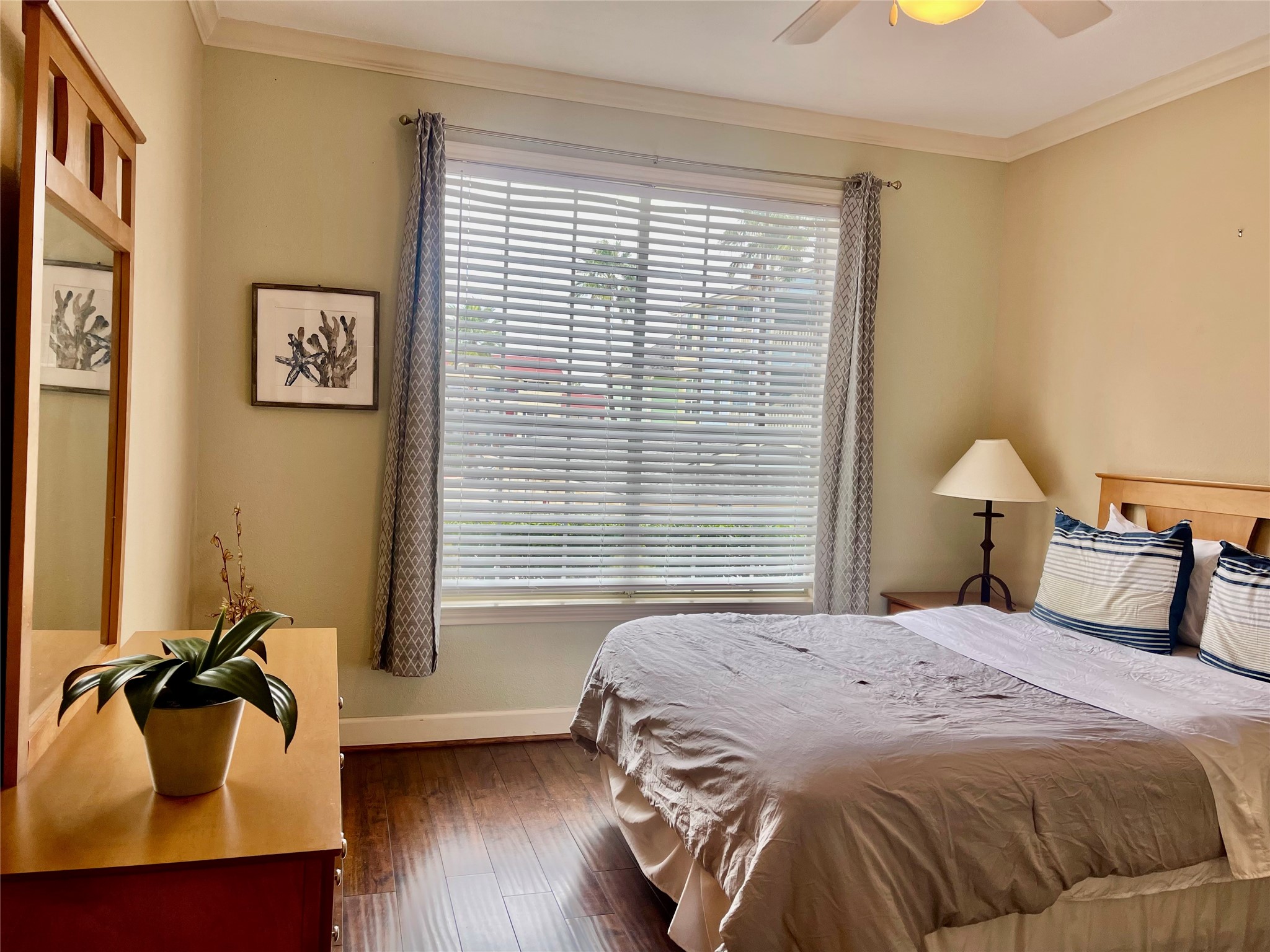 7000 Seawall Blvd 215 Property Photo 6