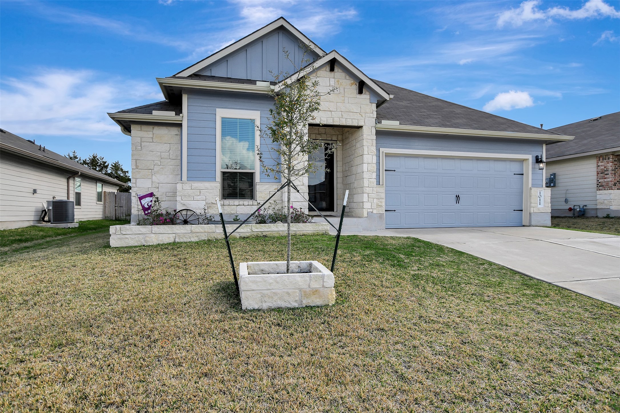 1011 Davy Street Property Photo 2