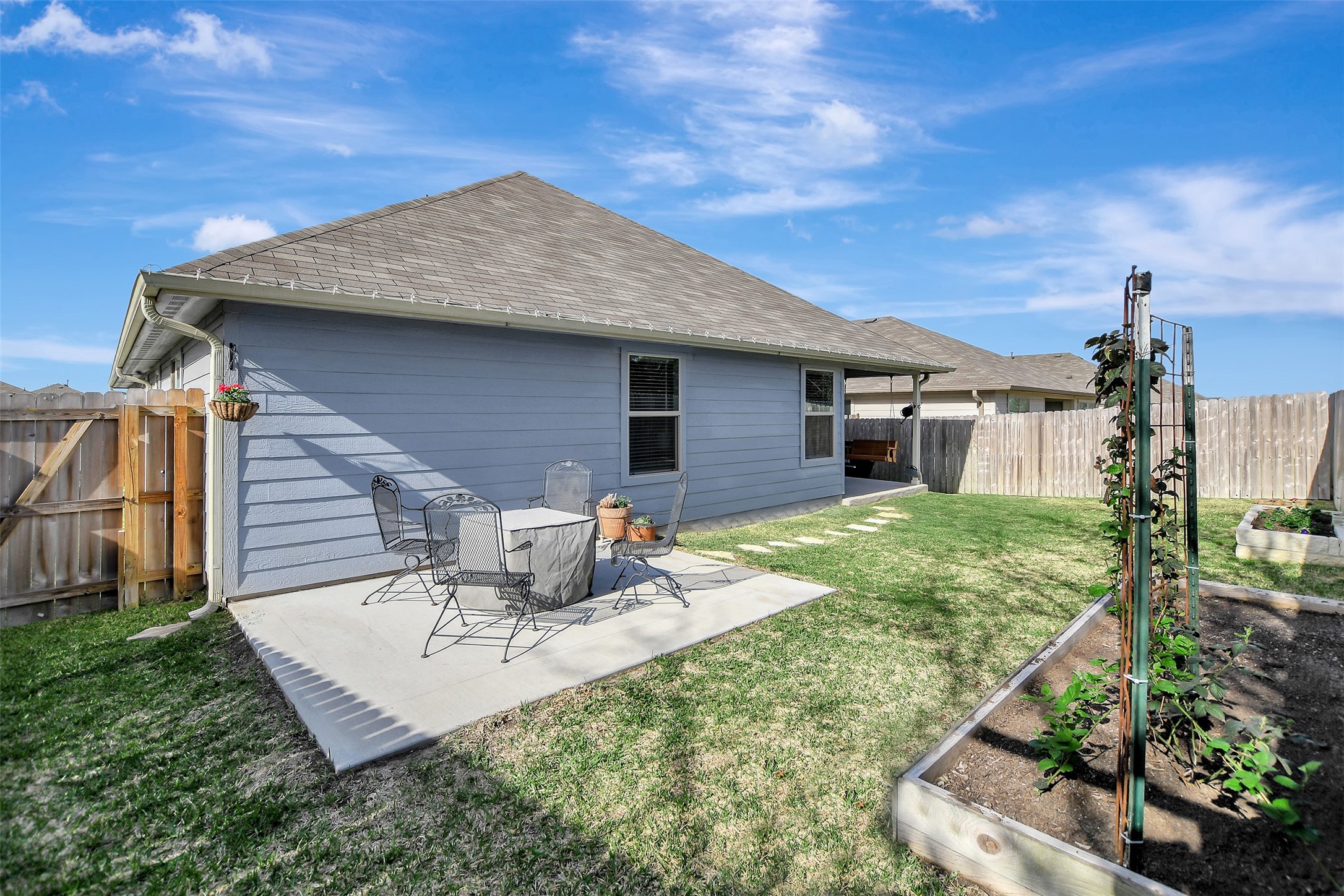 1011 Davy Street Property Photo 3