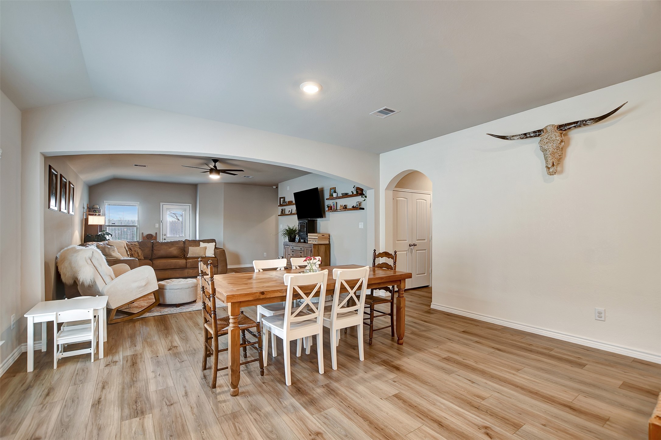 1011 Davy Street Property Photo 13