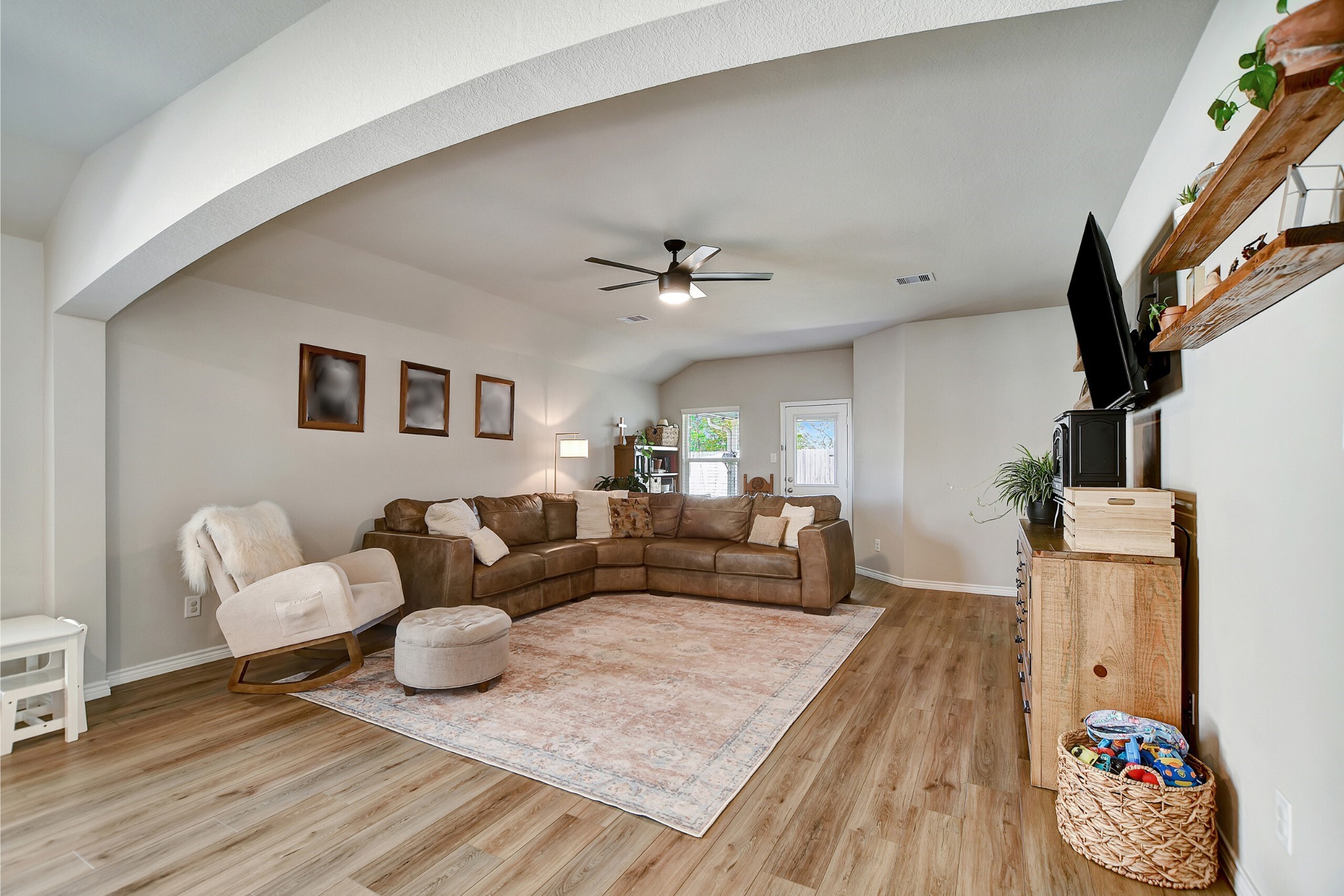 1011 Davy Street Property Photo 15