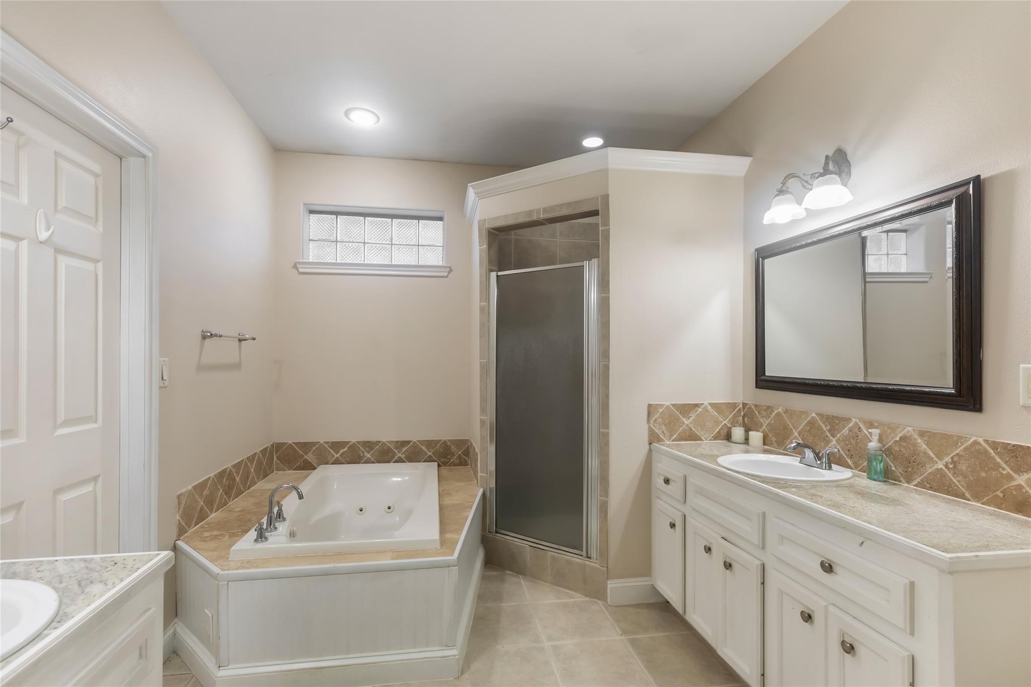 108 Harbour Town Circle Property Photo 16