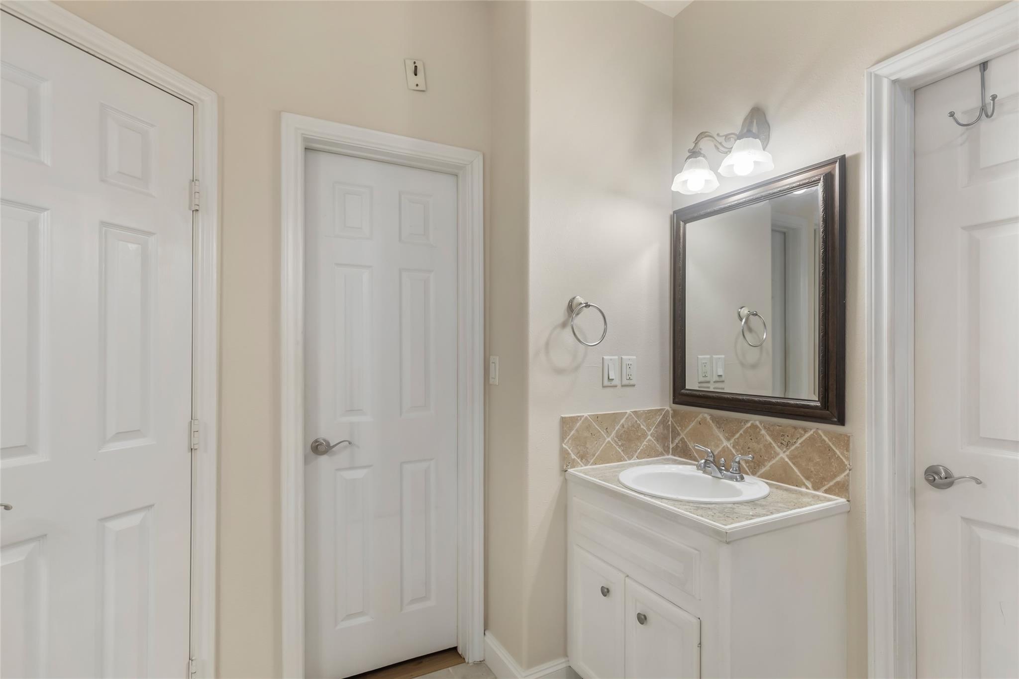 108 Harbour Town Circle Property Photo 17