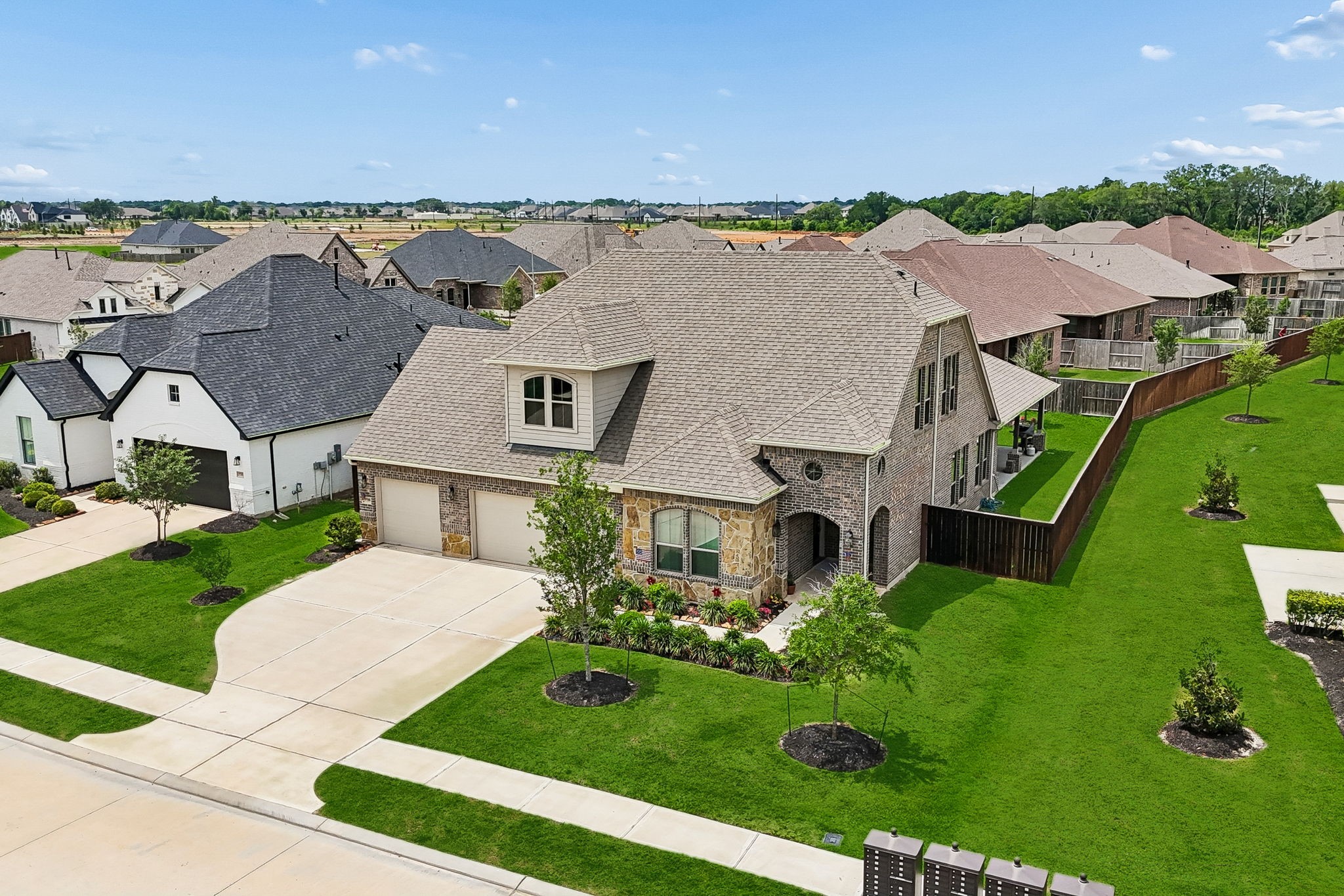 5719 Caracara Street Property Photo