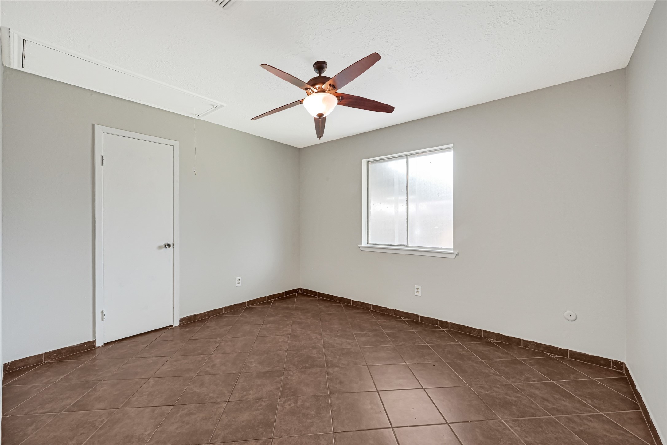 7064 Jetty Lane Property Photo 13