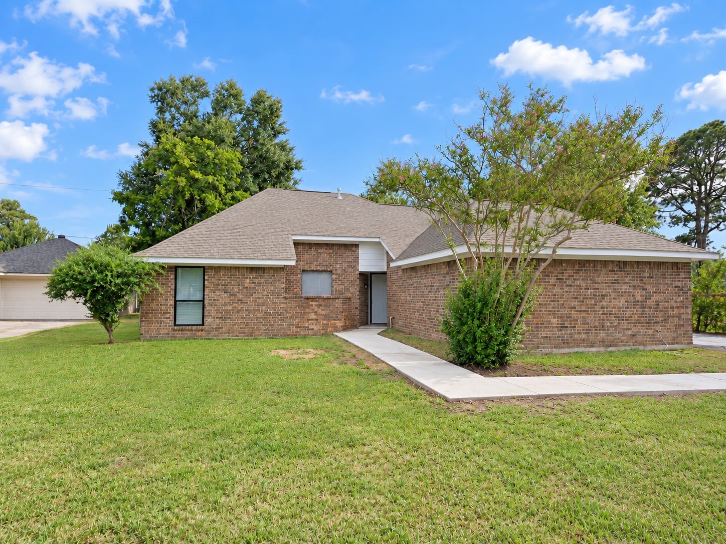 405 Post Oak Drive Property Photo 1