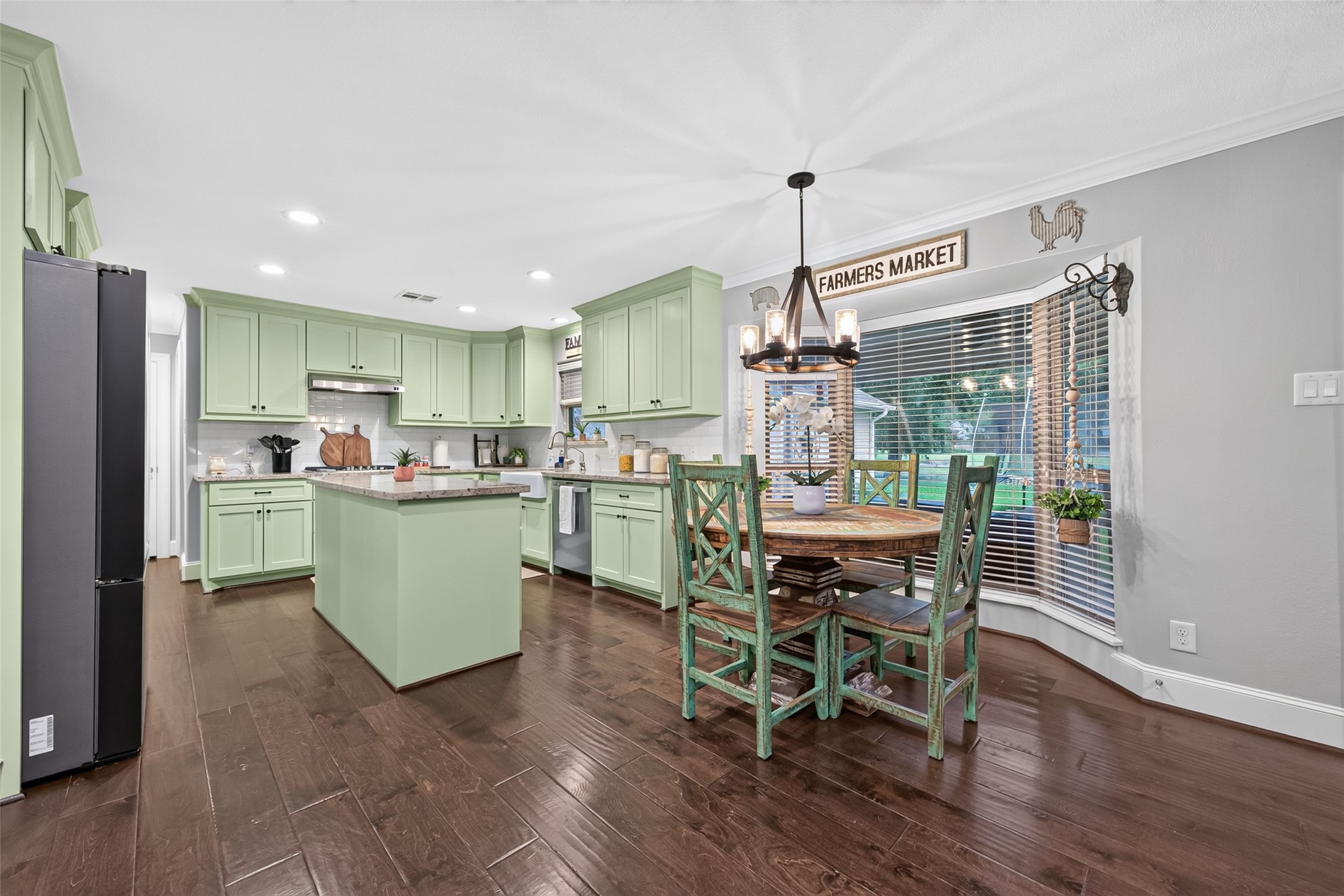 746 Stone Mountain Drive Property Photo 10