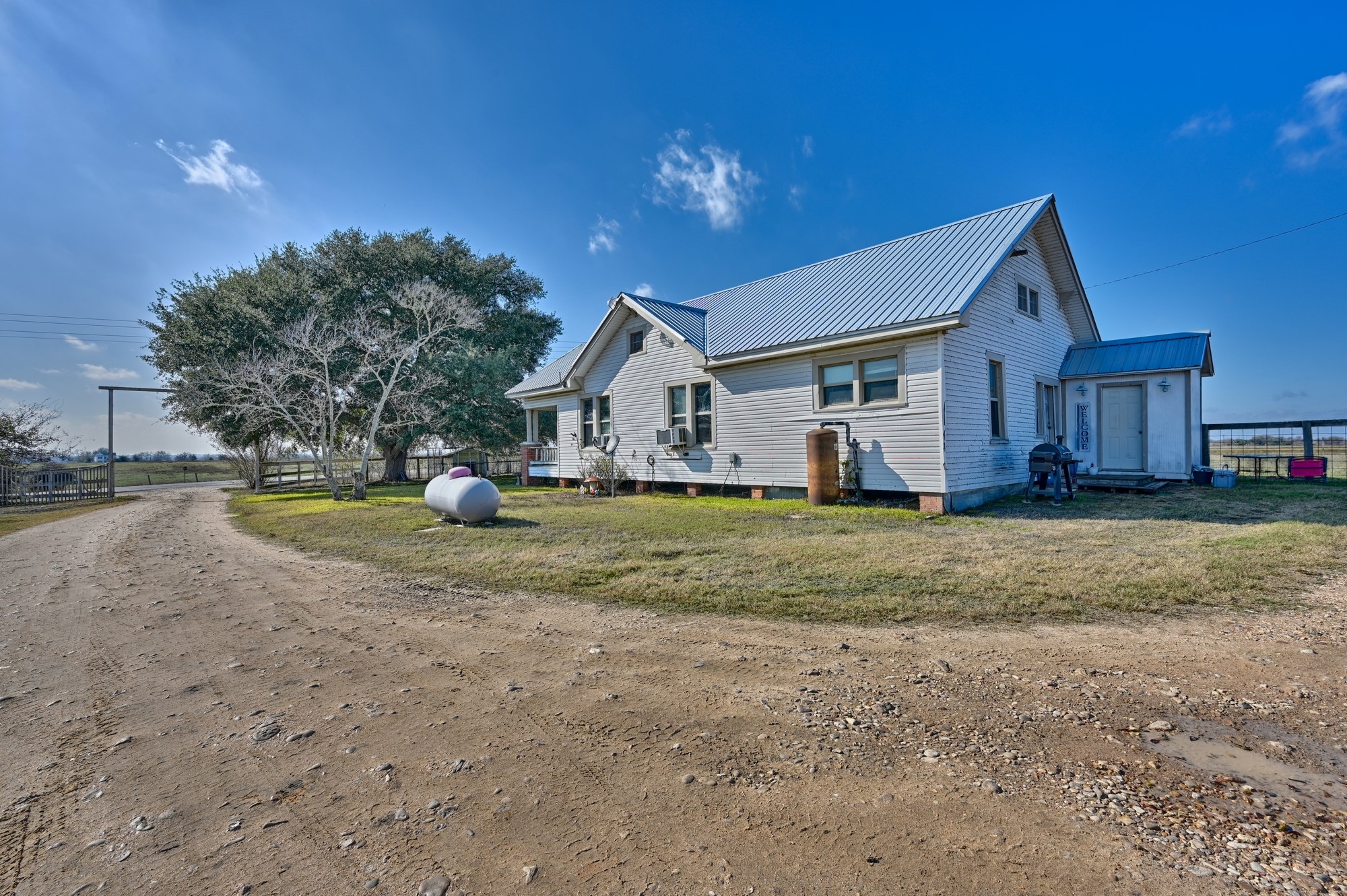 4898 Fm 2502 Property Photo 8
