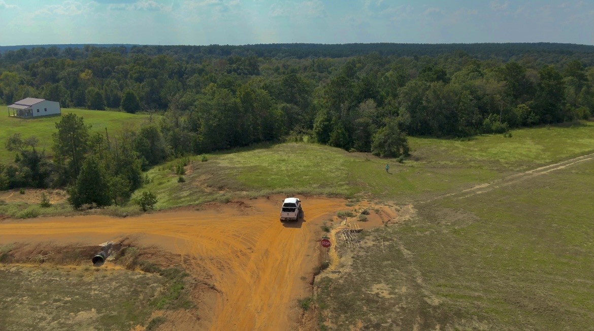 4867 Hunters Creek Property Photo 12