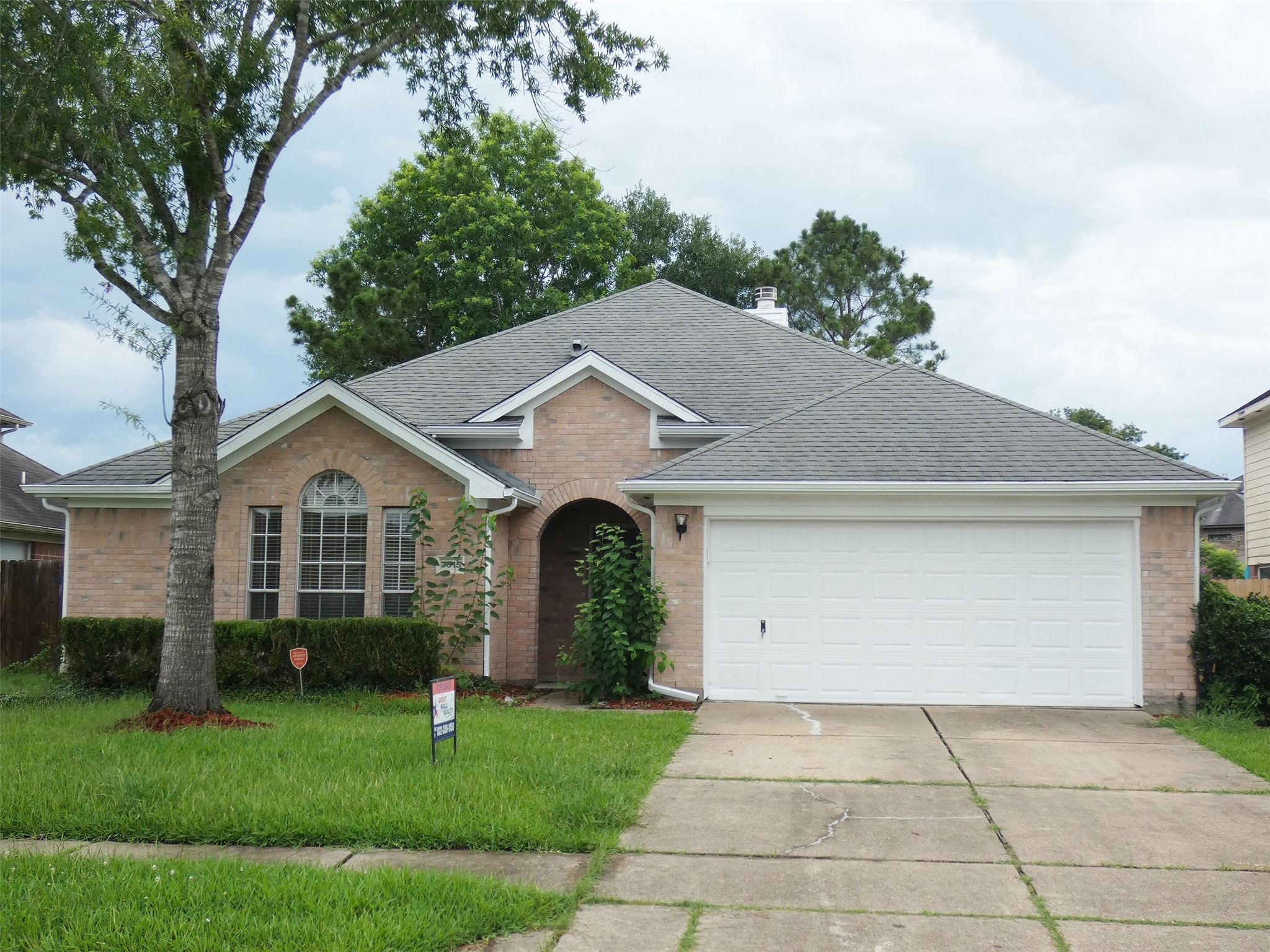 3015 Davey Oaks Street Property Photo 1