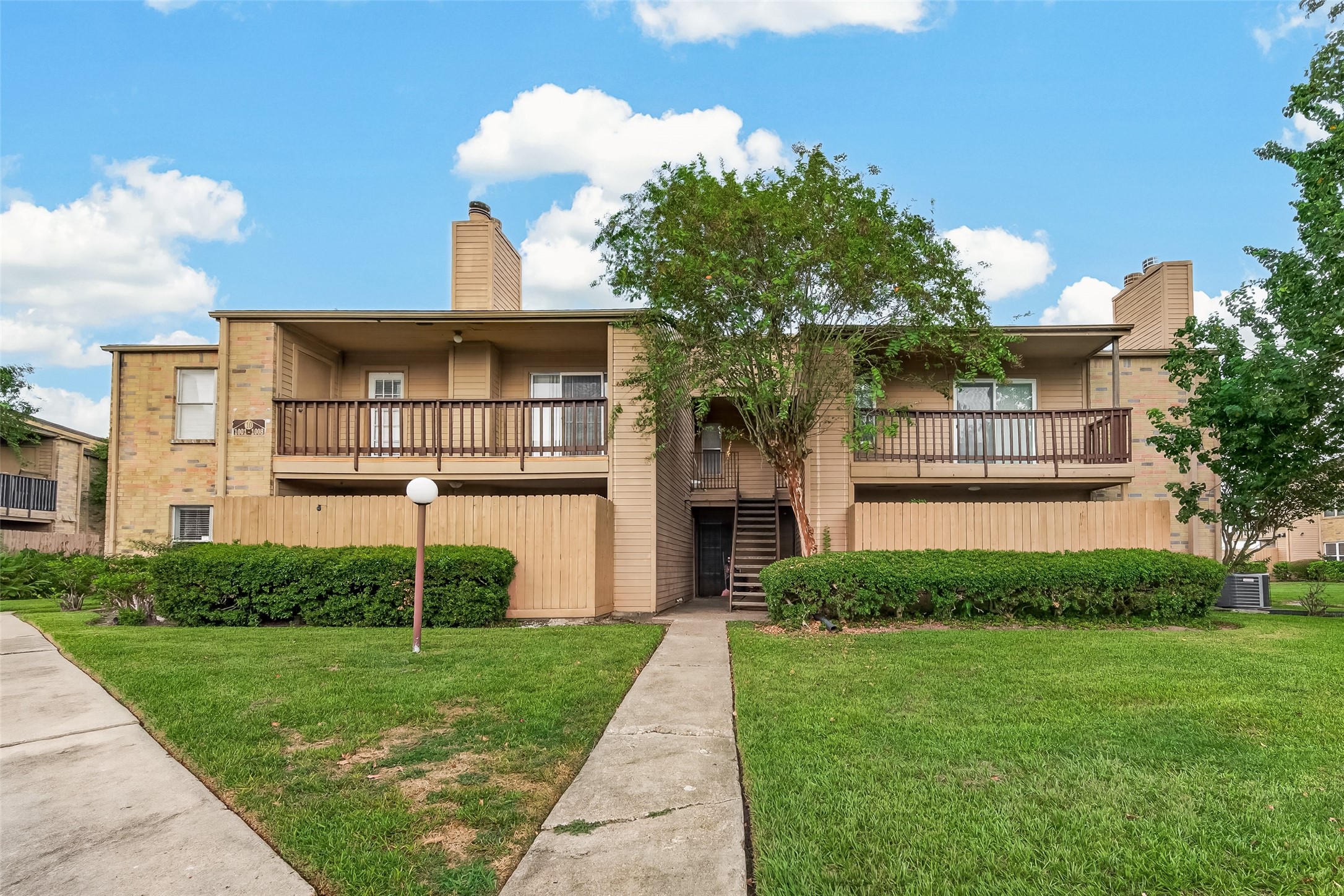 10555 Turtlewood Court 1006 Property Photo 1